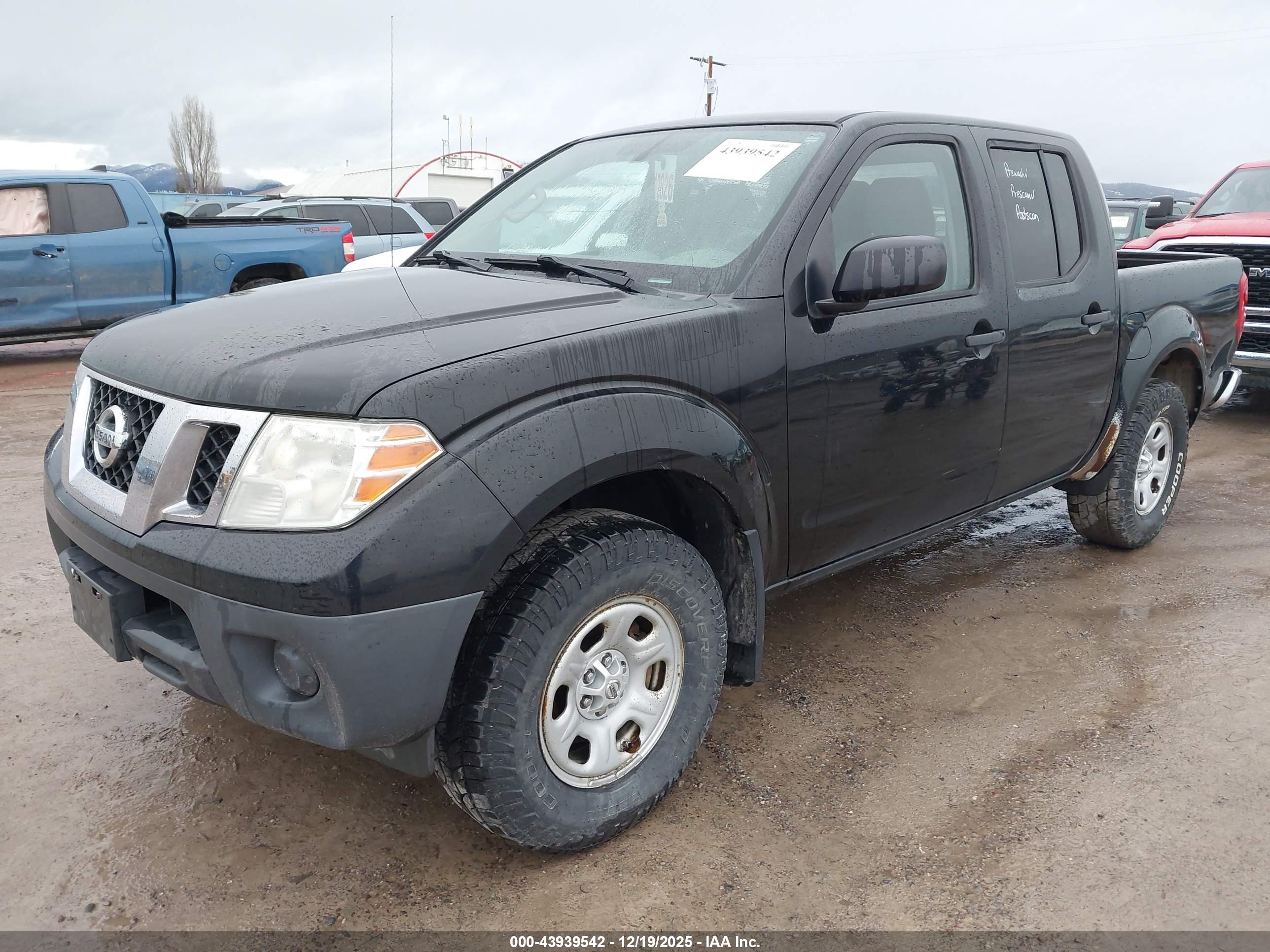 NISSAN FRONTIER image 2