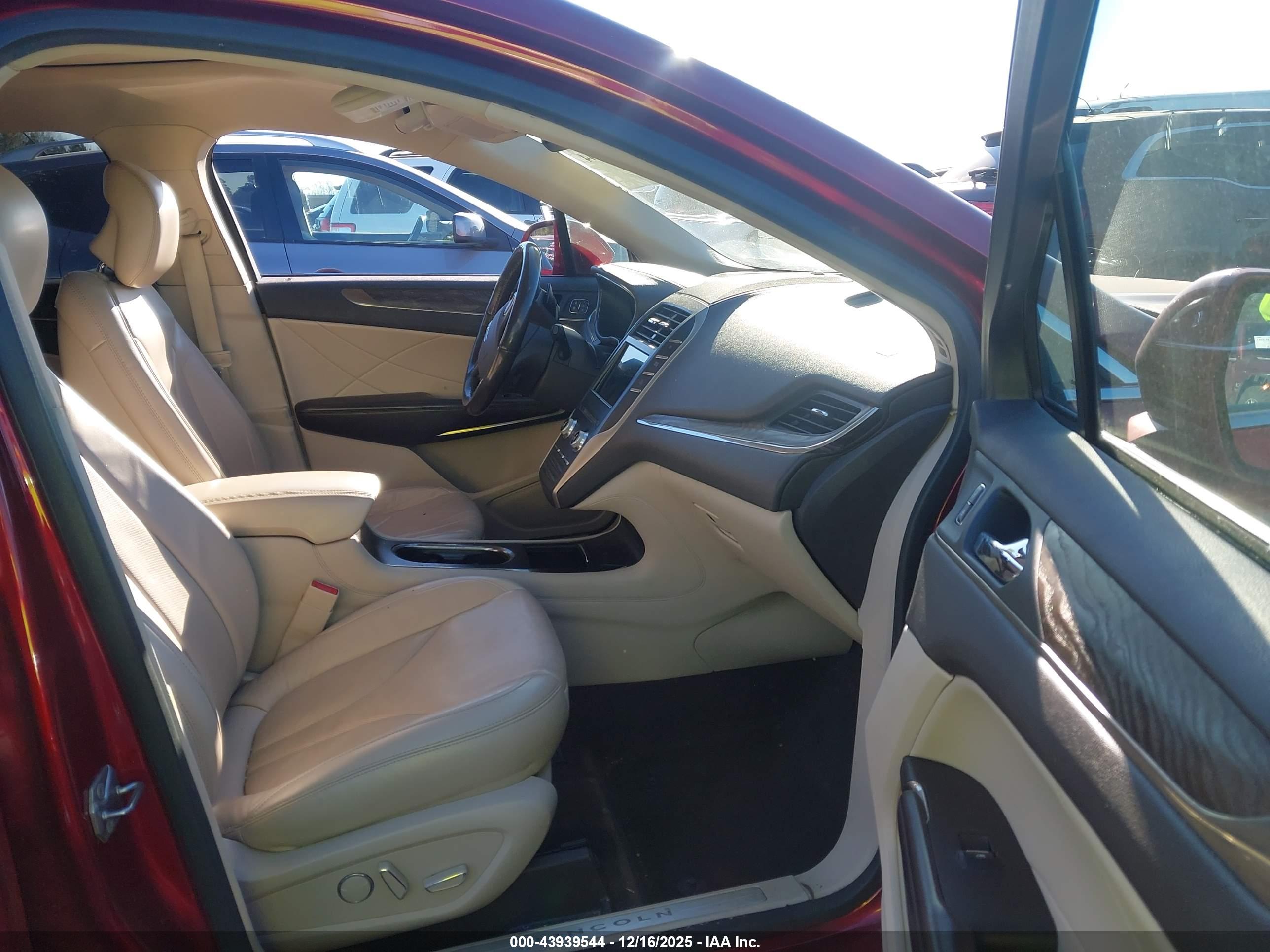 LINCOLN MKC image 5