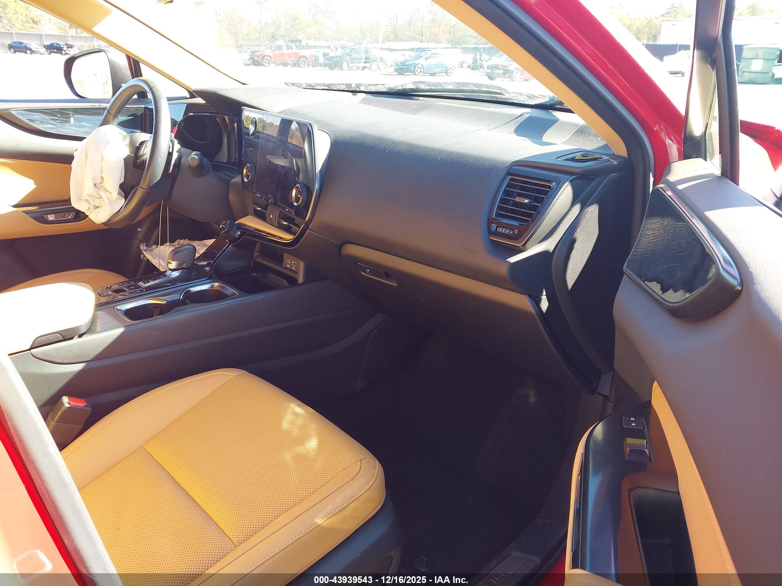 LEXUS NX image 5