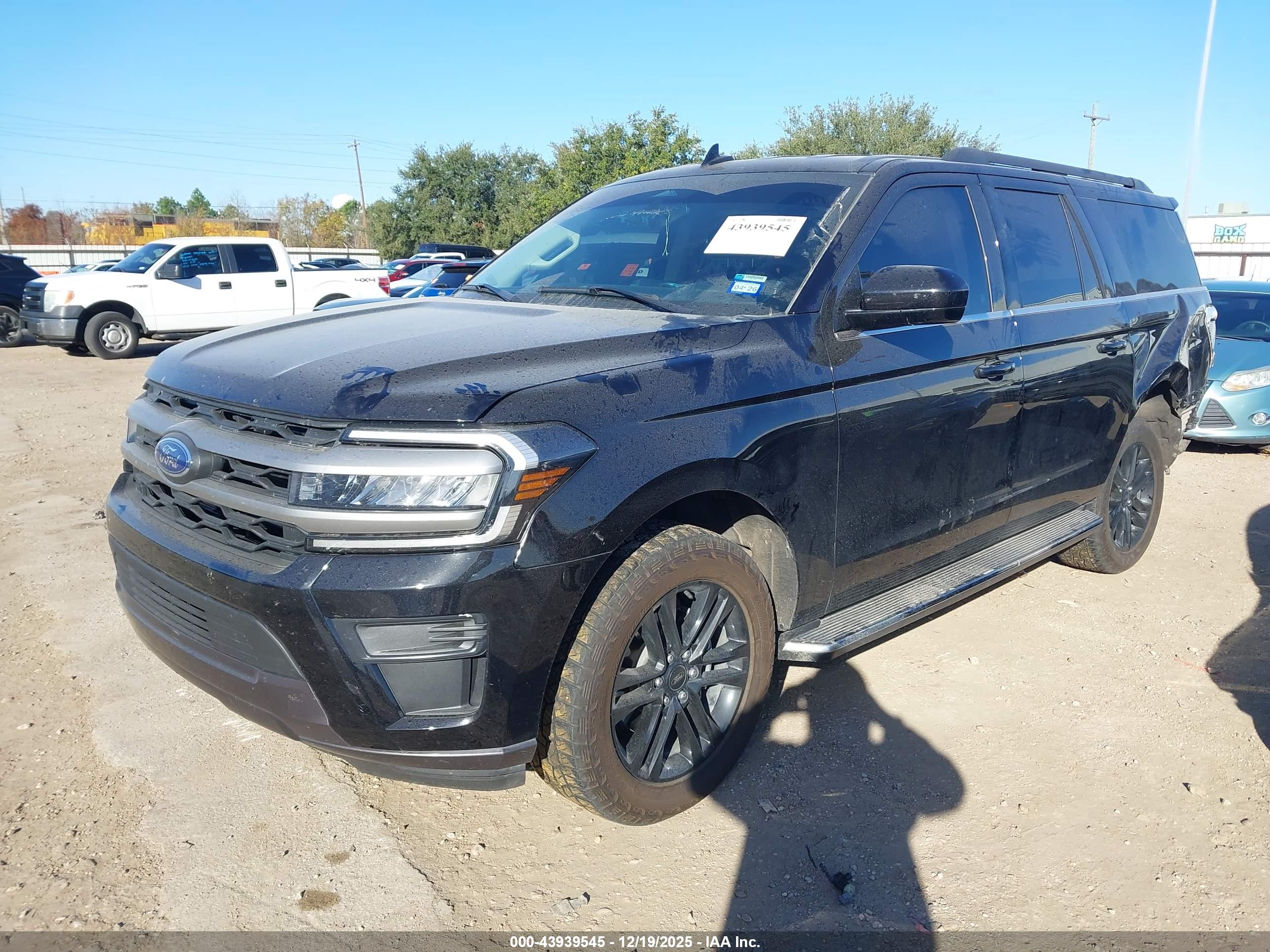 FORD EXPEDITION image 2