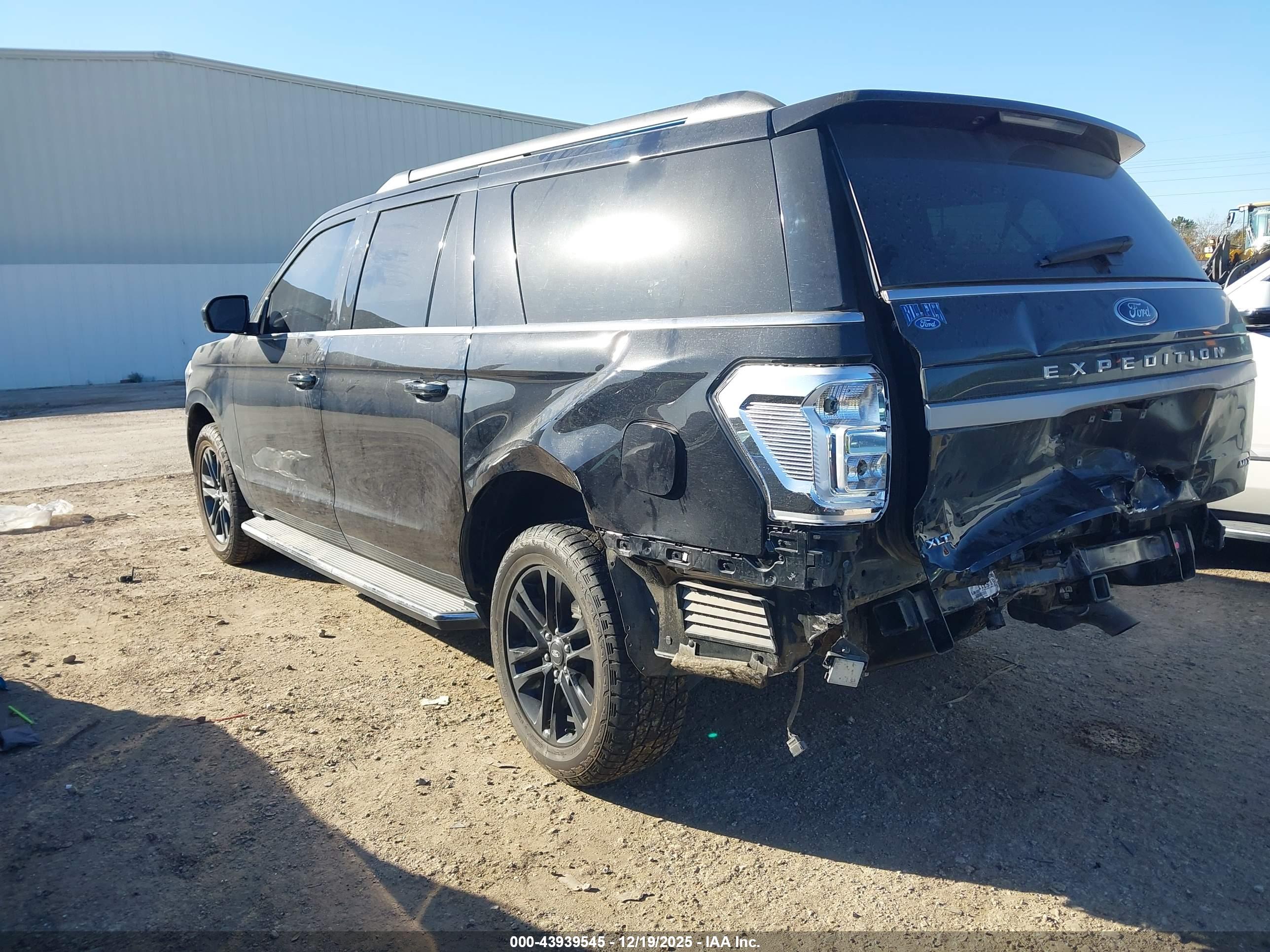 FORD EXPEDITION image 3