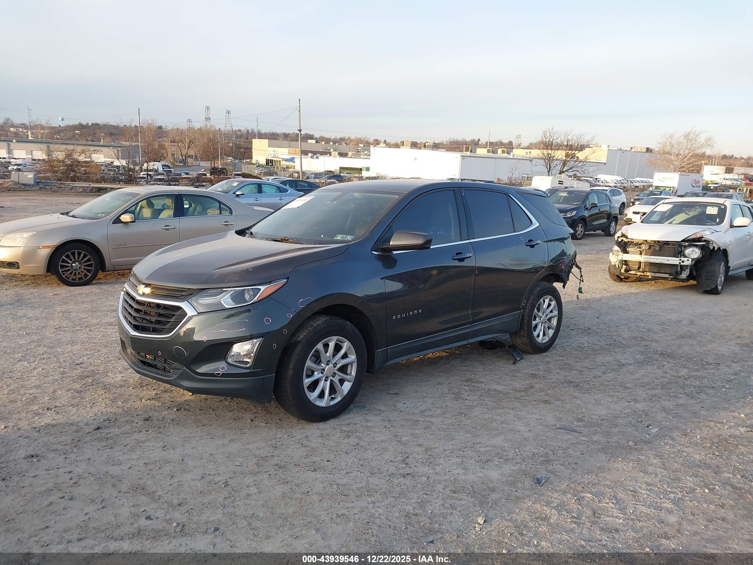 CHEVROLET EQUINOX image 2