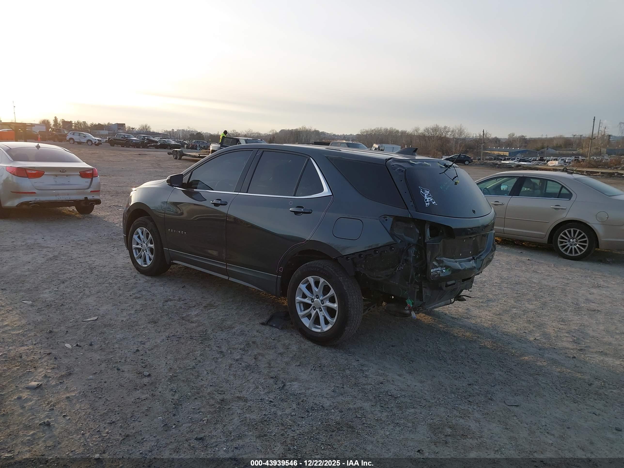 CHEVROLET EQUINOX image 3