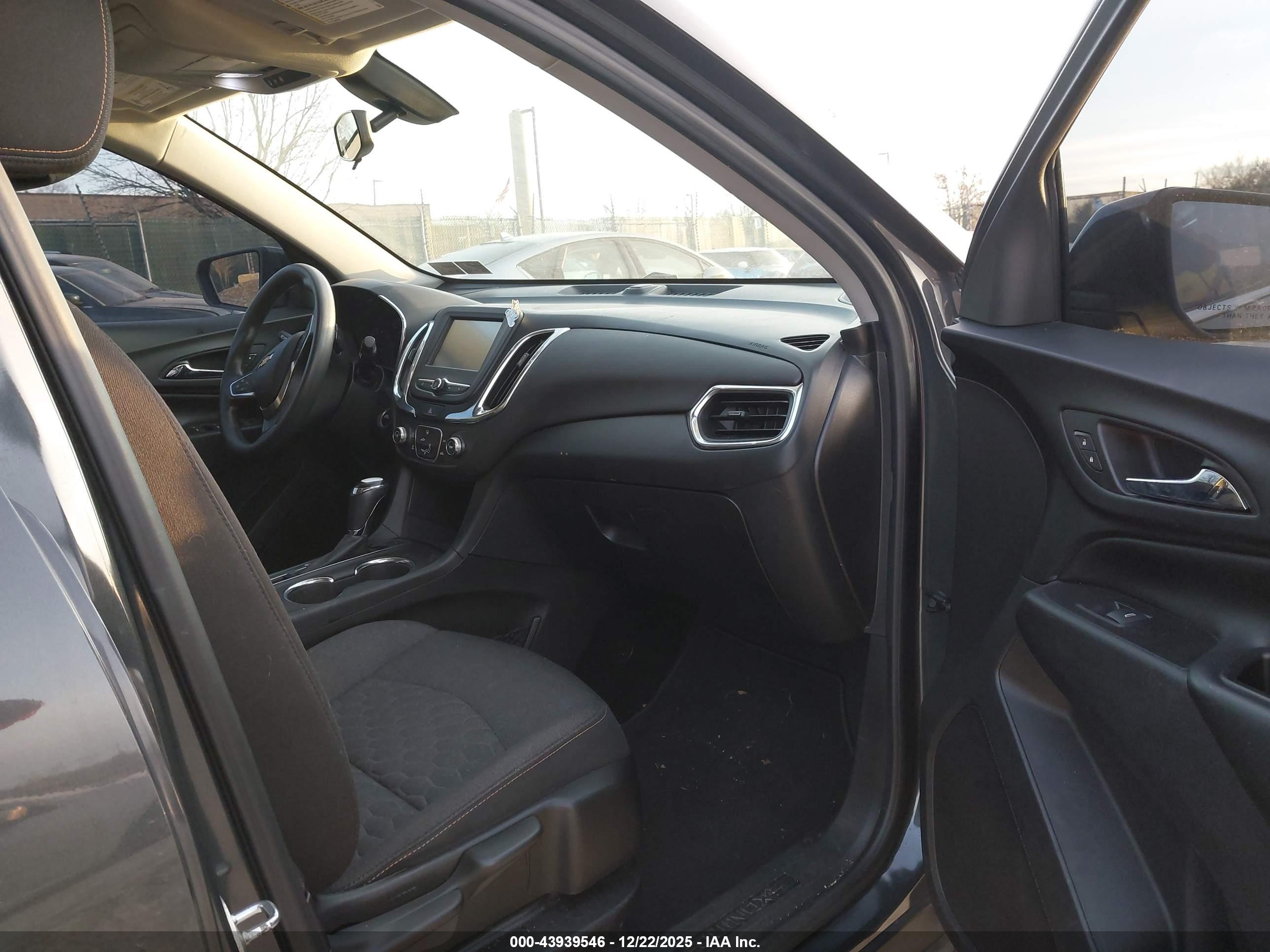 CHEVROLET EQUINOX image 5