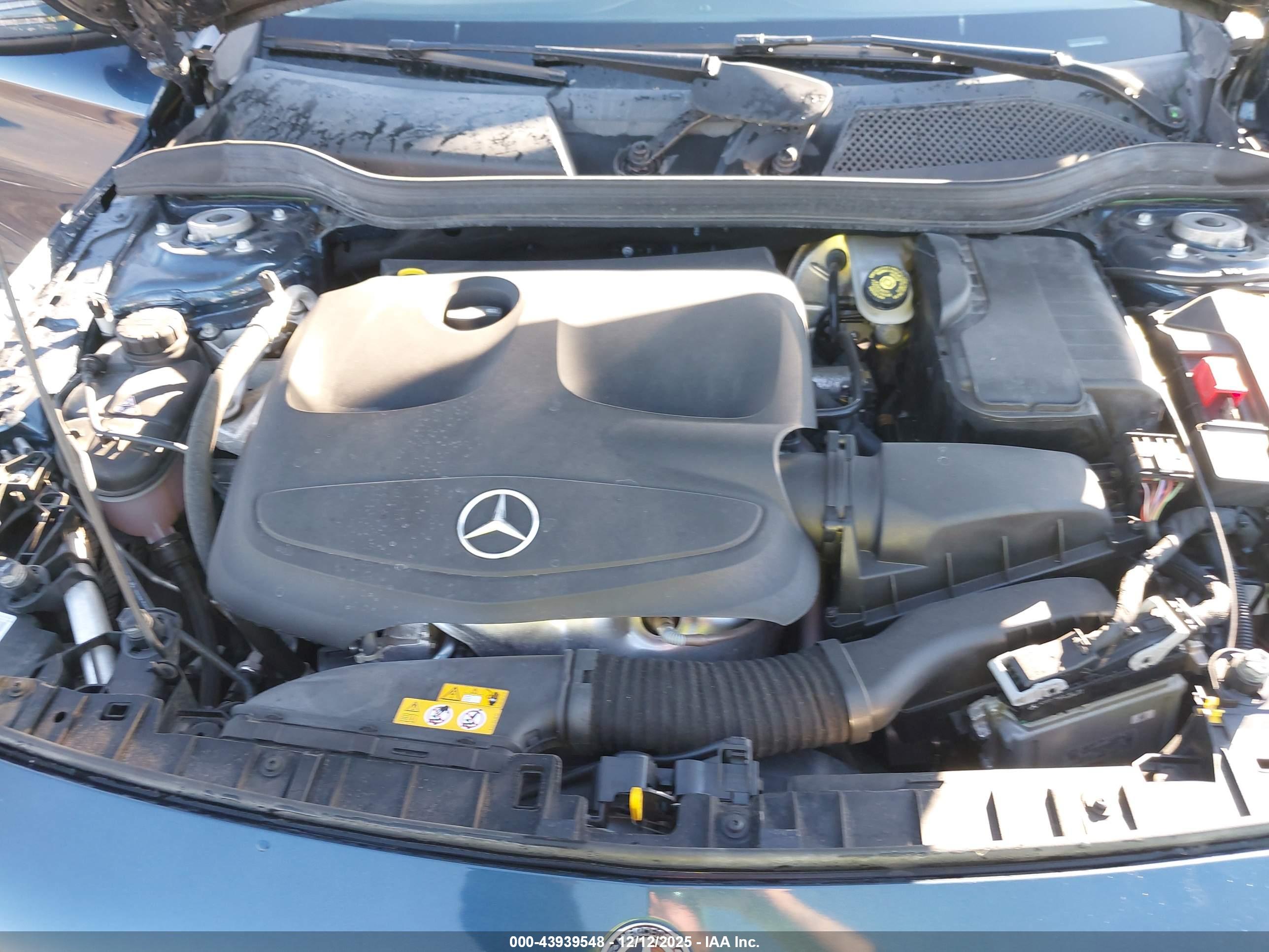 MERCEDES-BENZ GLA image 10