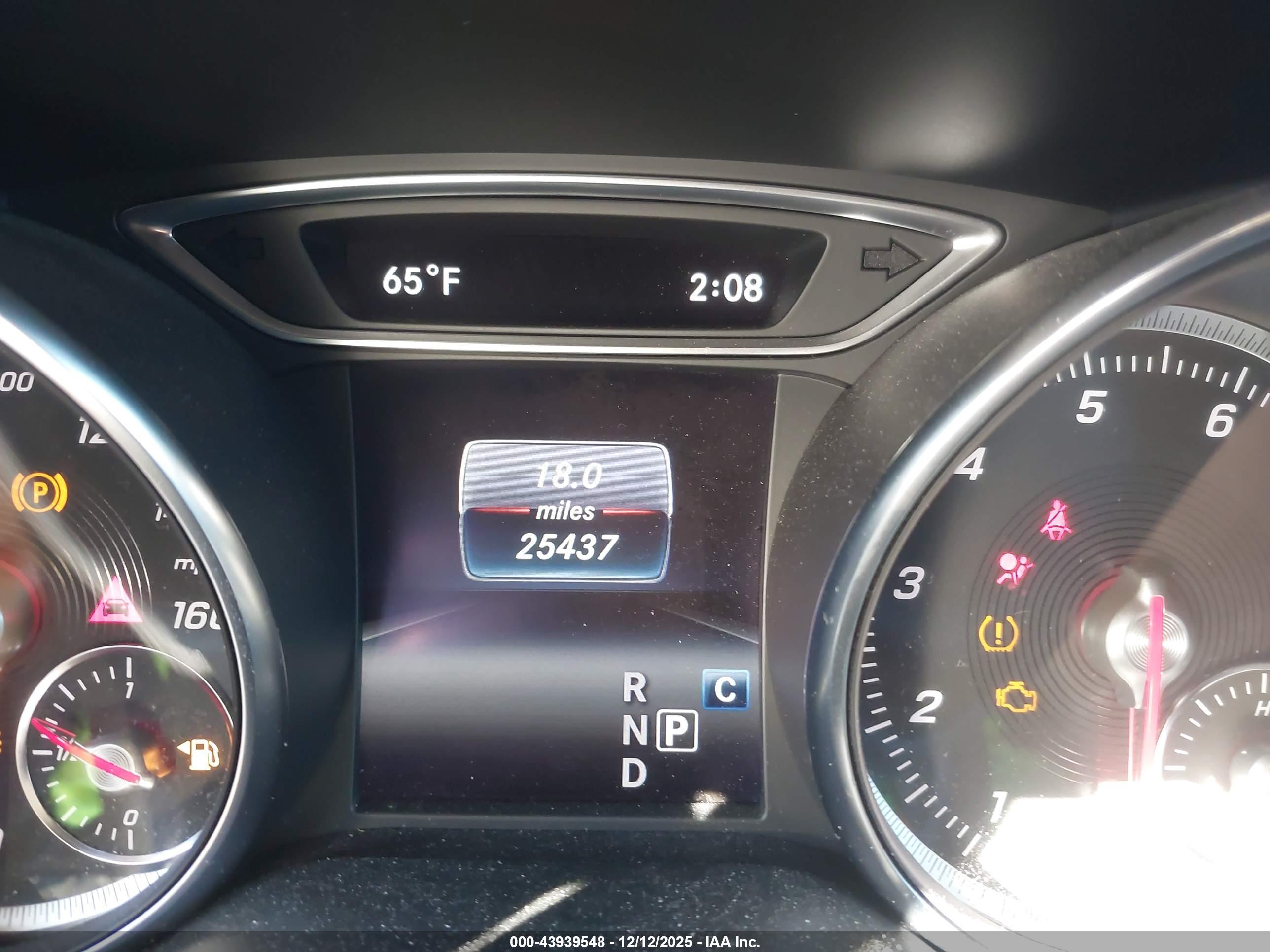 MERCEDES-BENZ GLA image 7
