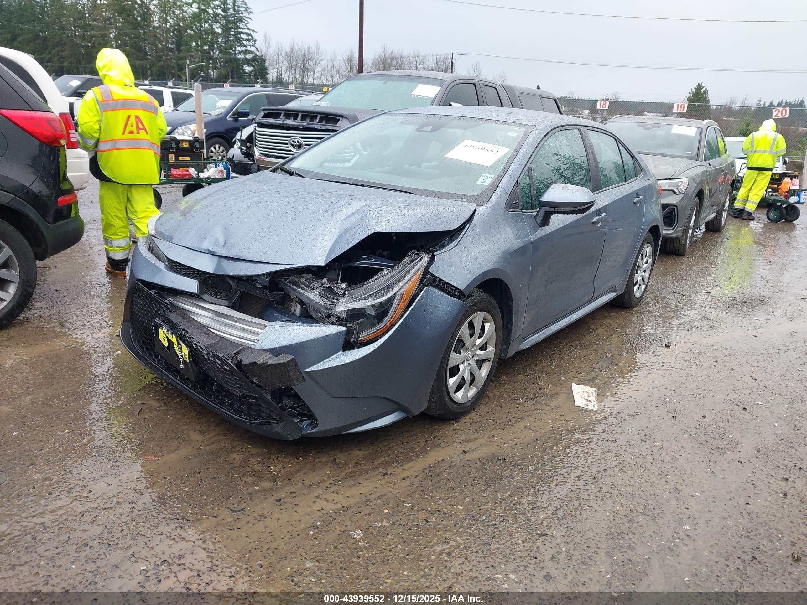 TOYOTA COROLLA image 2