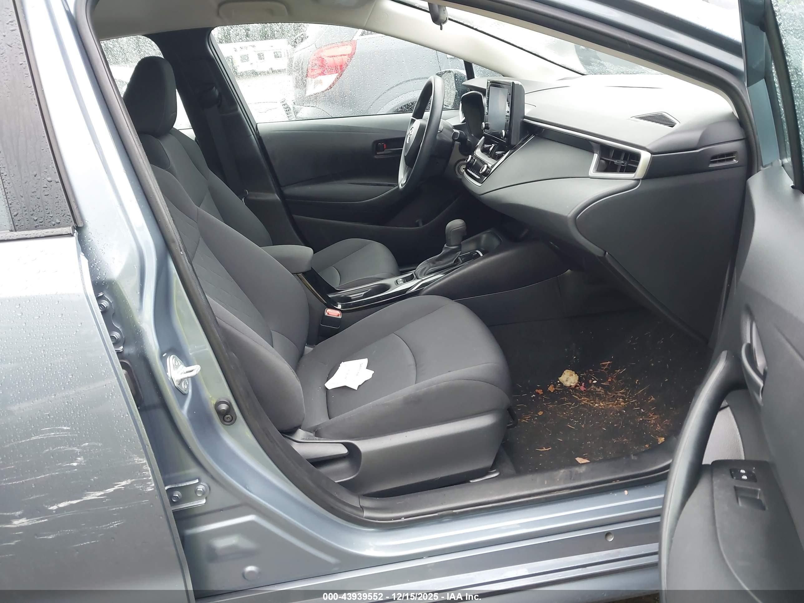 TOYOTA COROLLA image 5