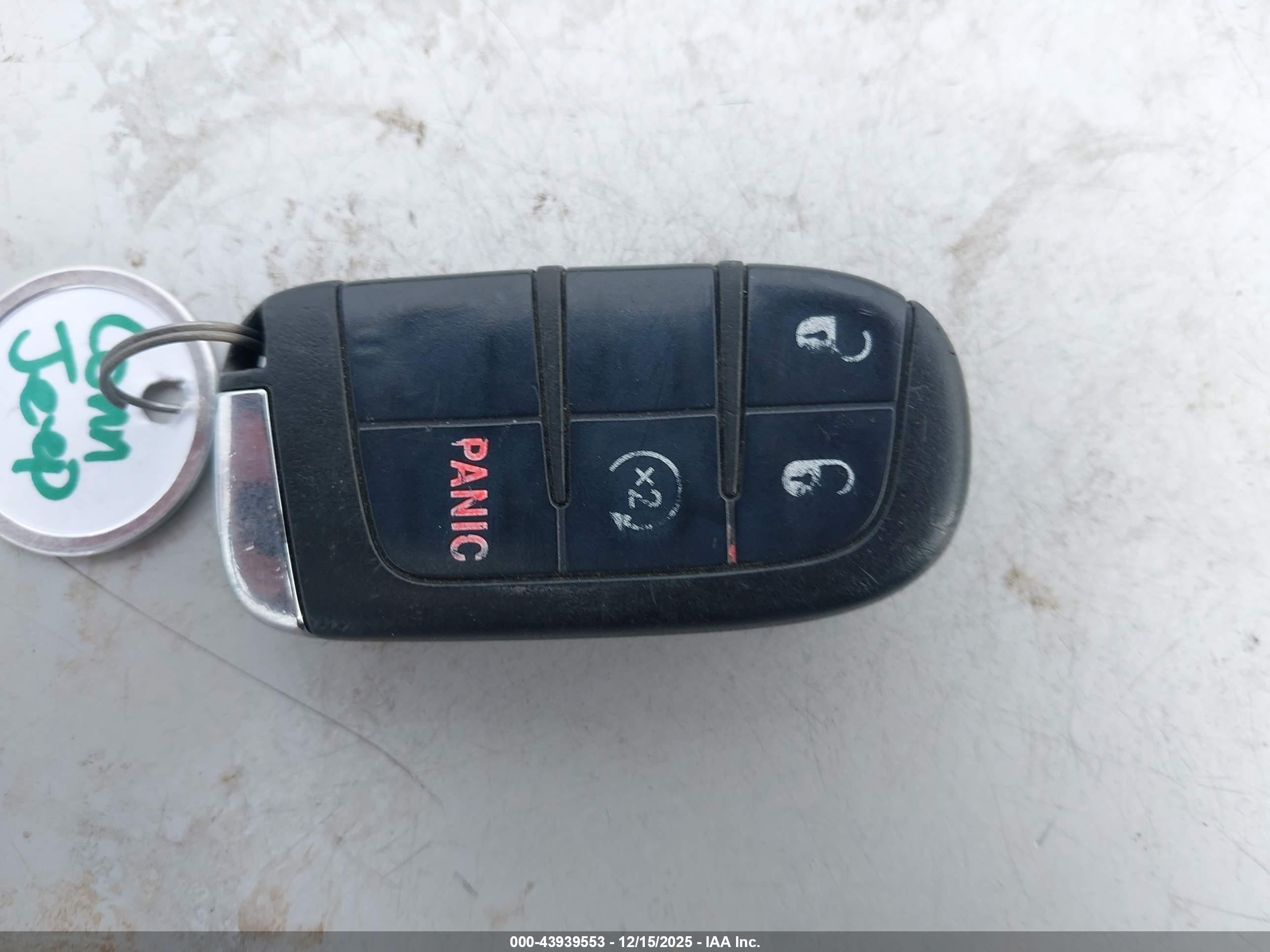 JEEP RENEGADE image 11