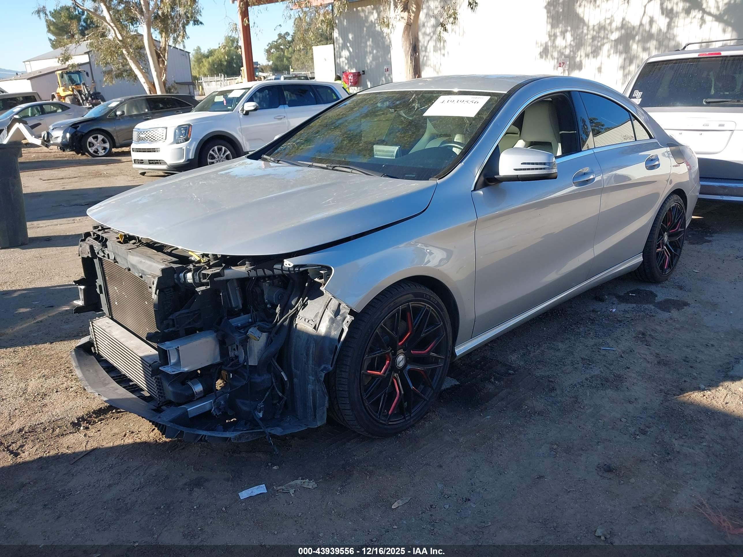 MERCEDES-BENZ CLA image 2