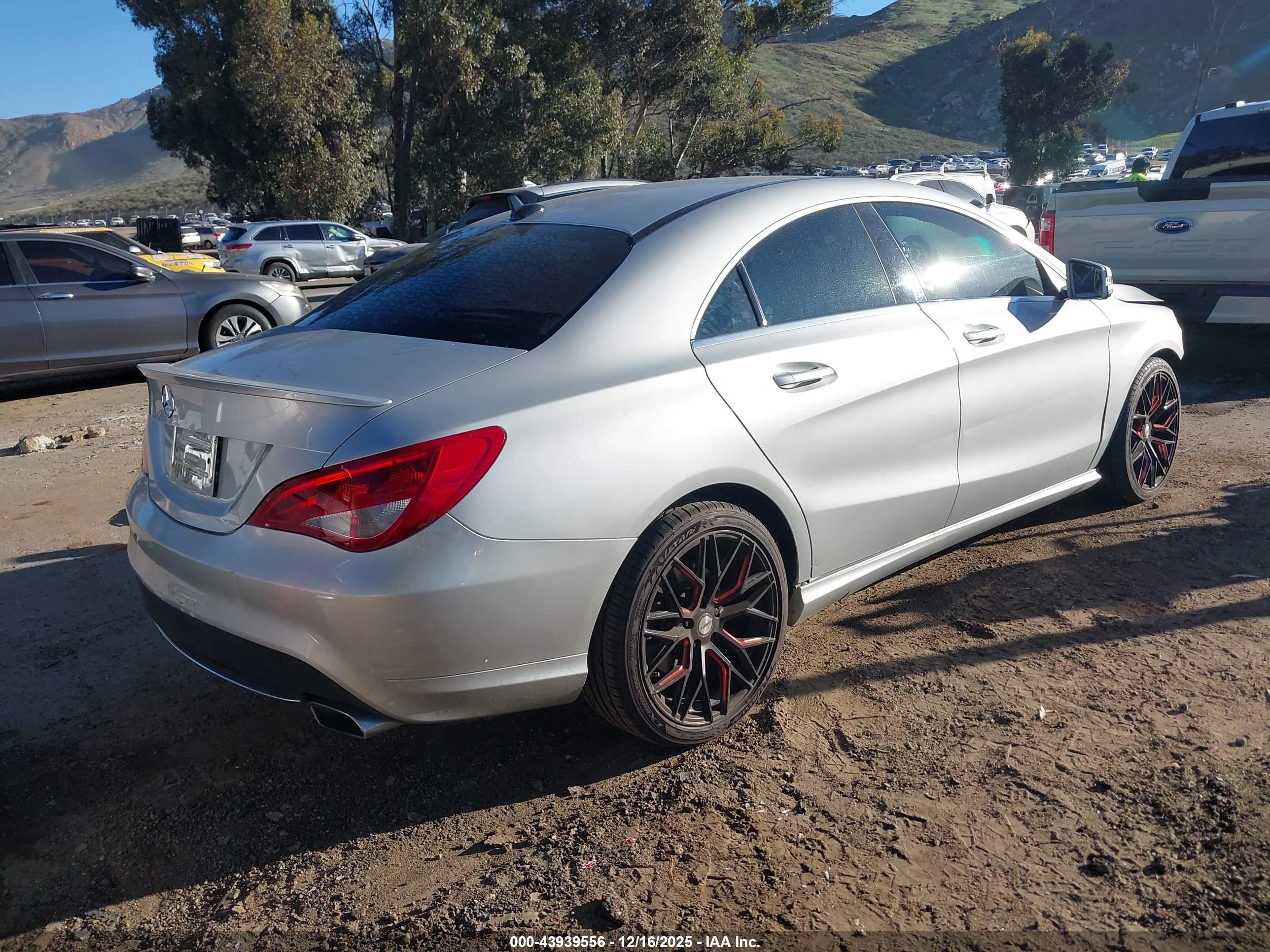 MERCEDES-BENZ CLA image 4