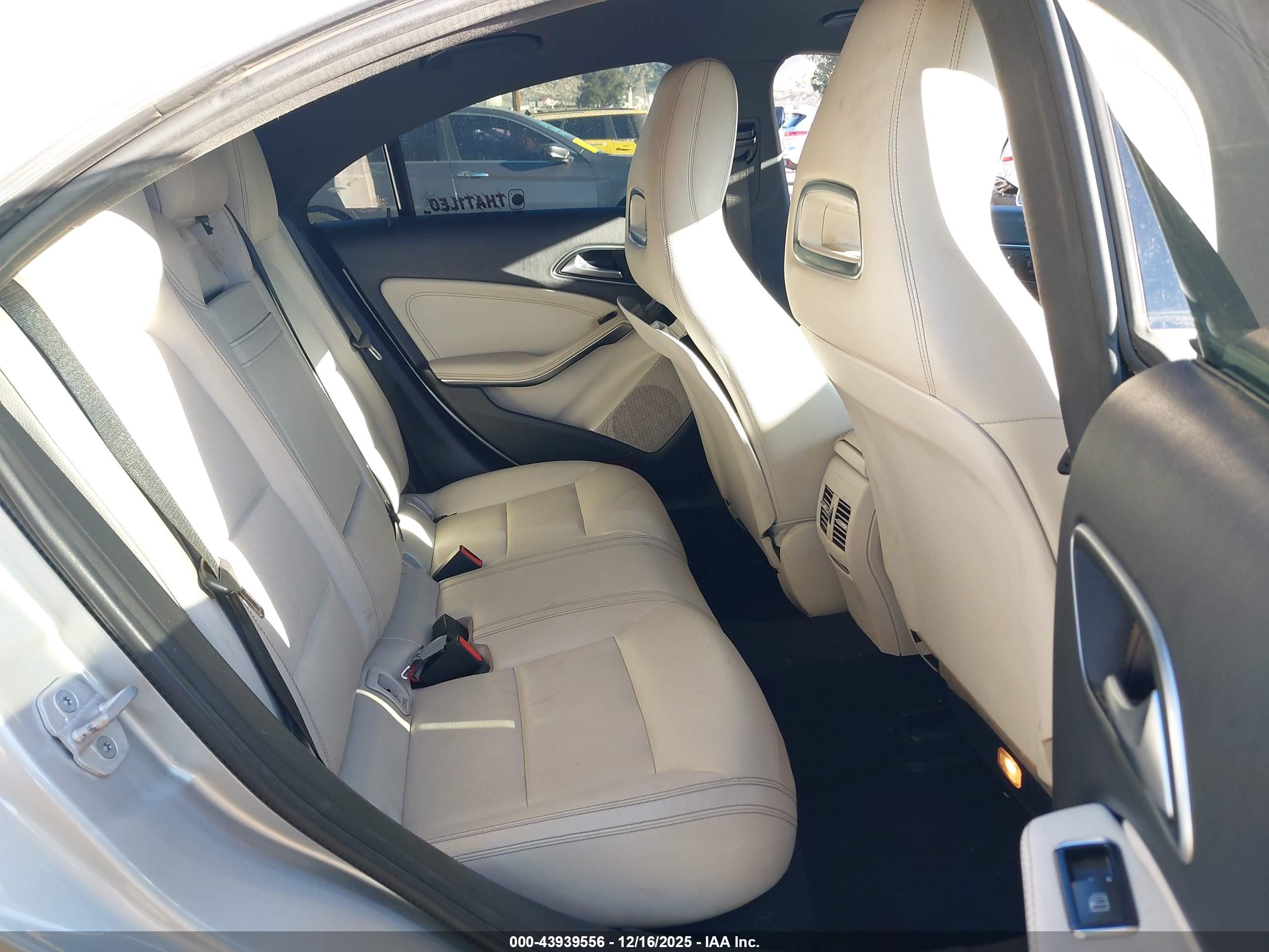 MERCEDES-BENZ CLA image 8