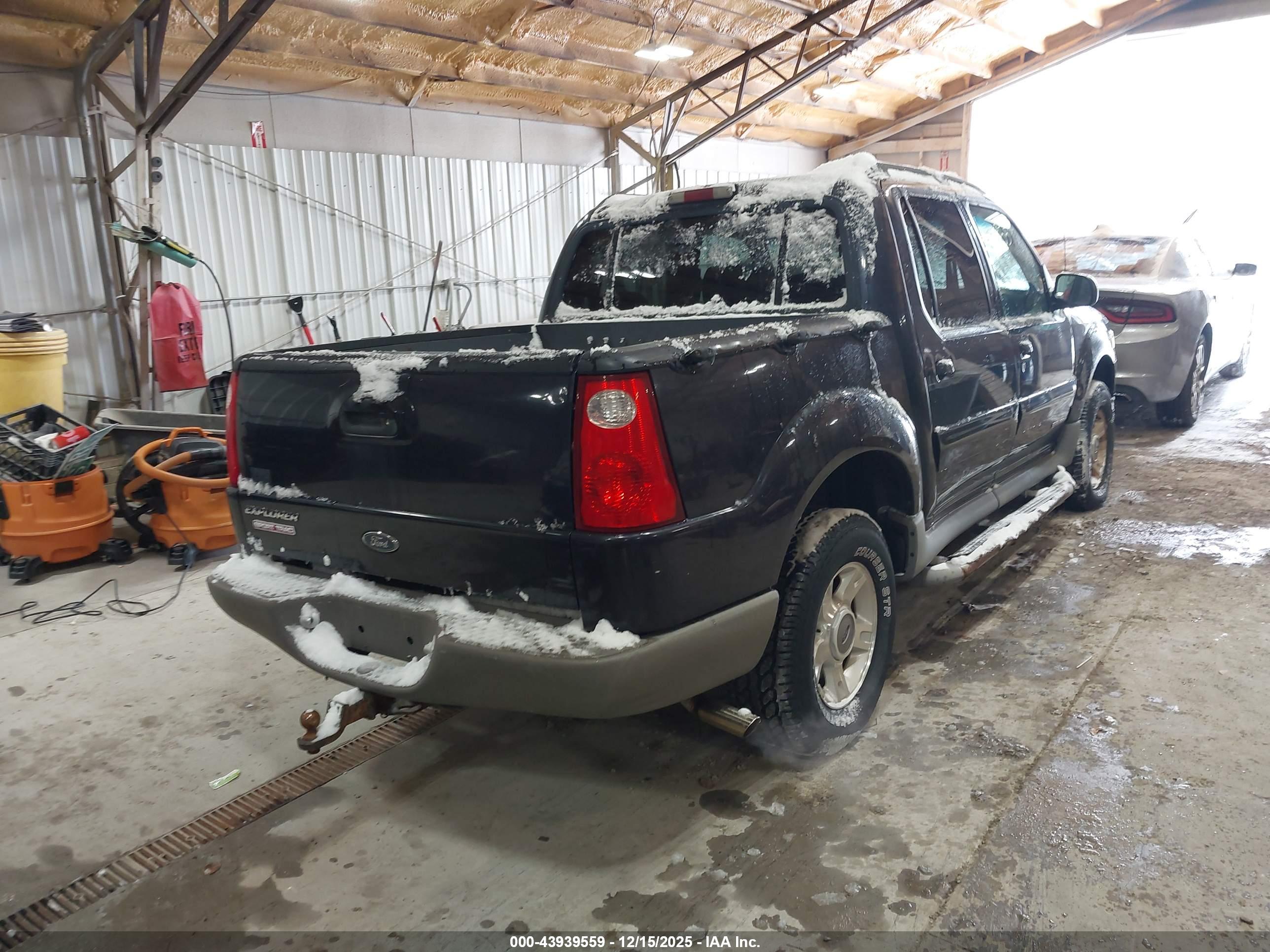 FORD EXPLORER image 4