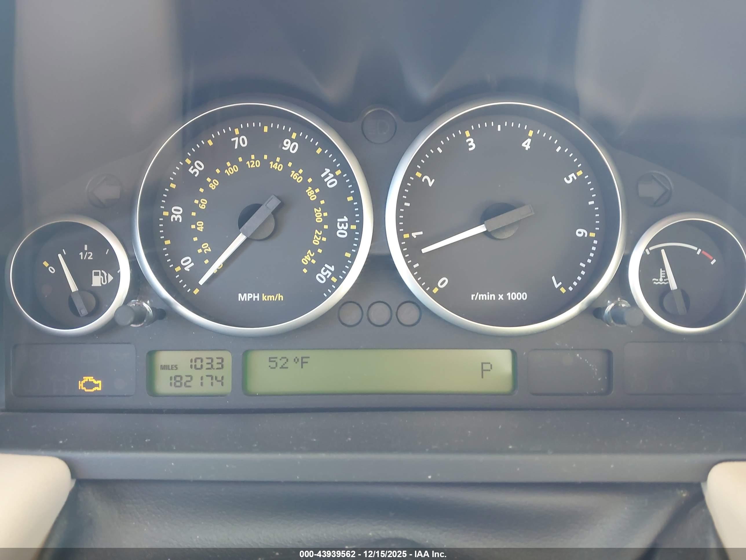 LAND ROVER image 7
