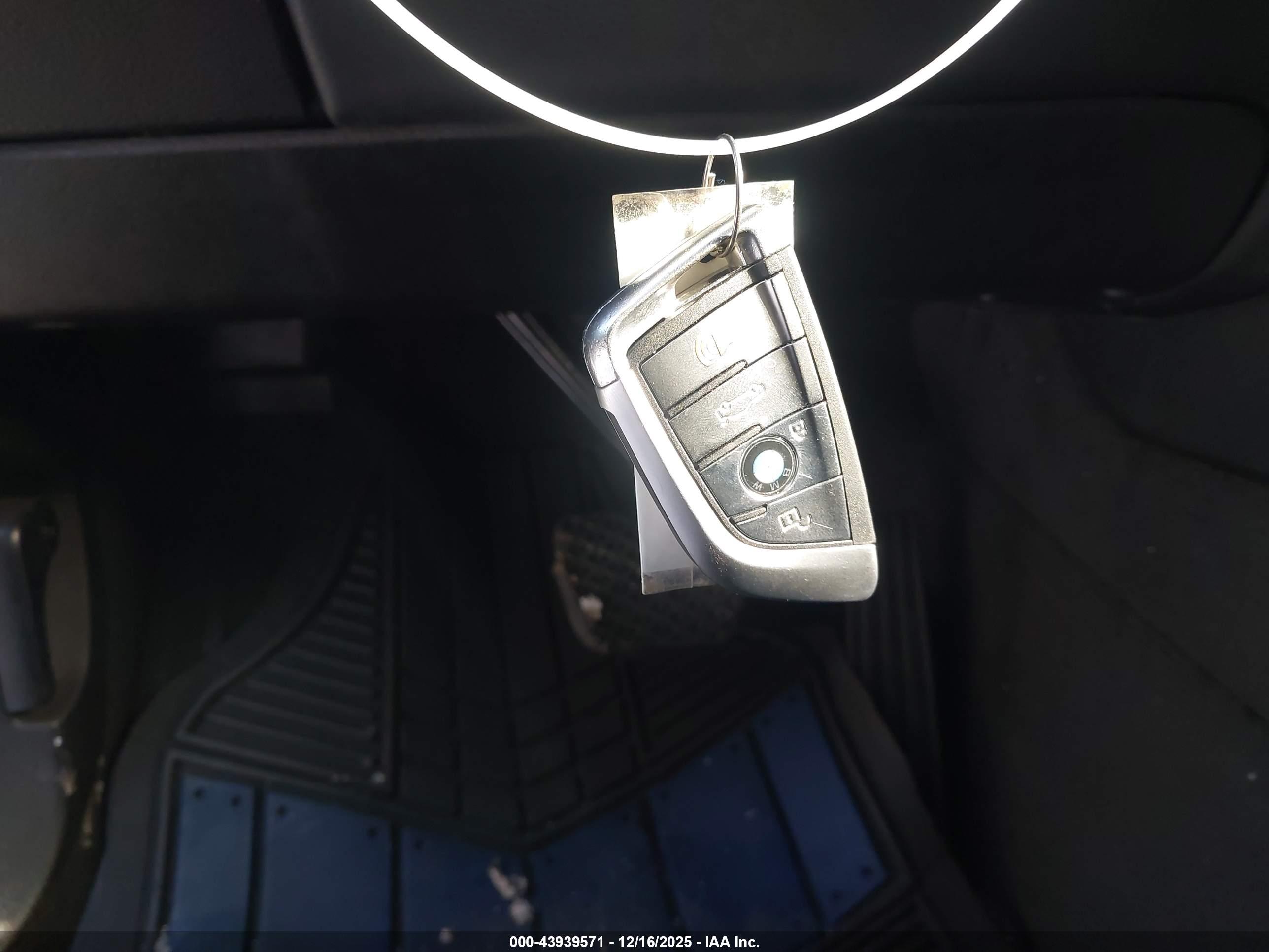 BMW X6 image 11