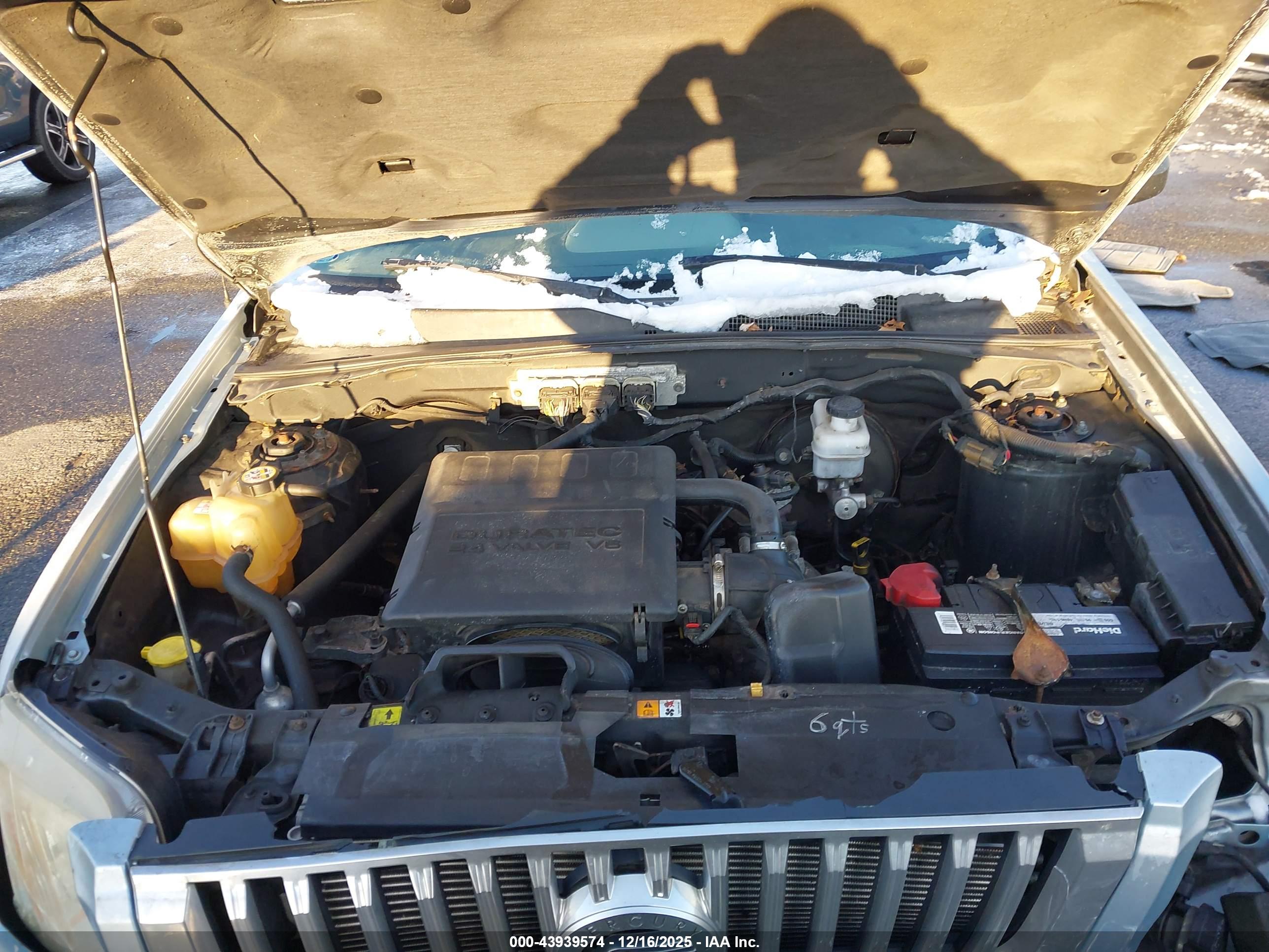 MERCURY MARINER image 10