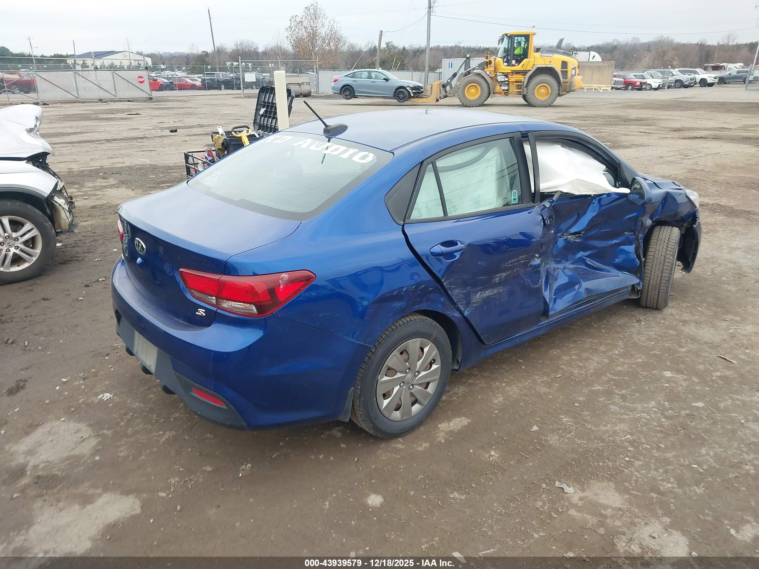 KIA RIO image 4