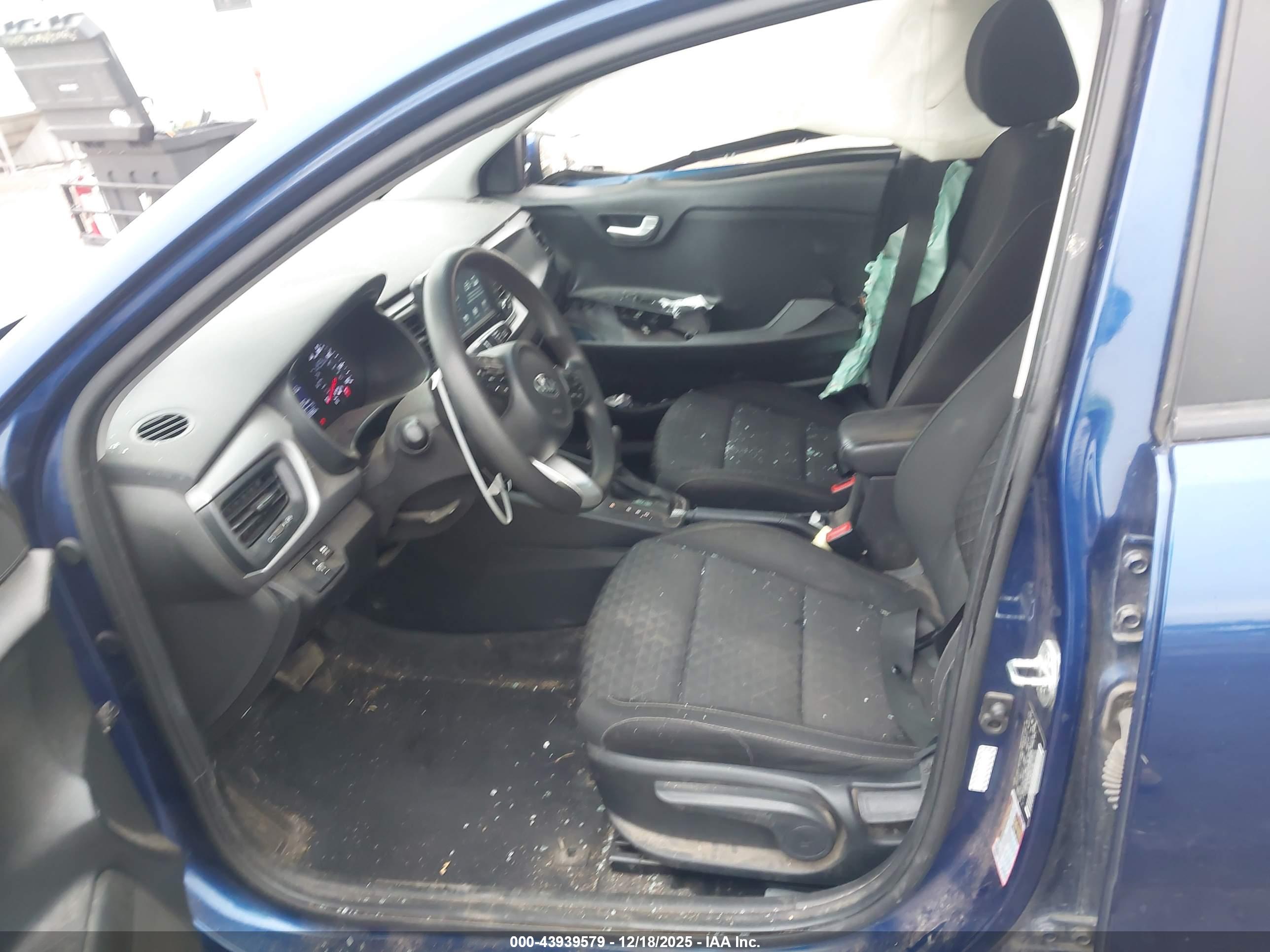 KIA RIO image 5
