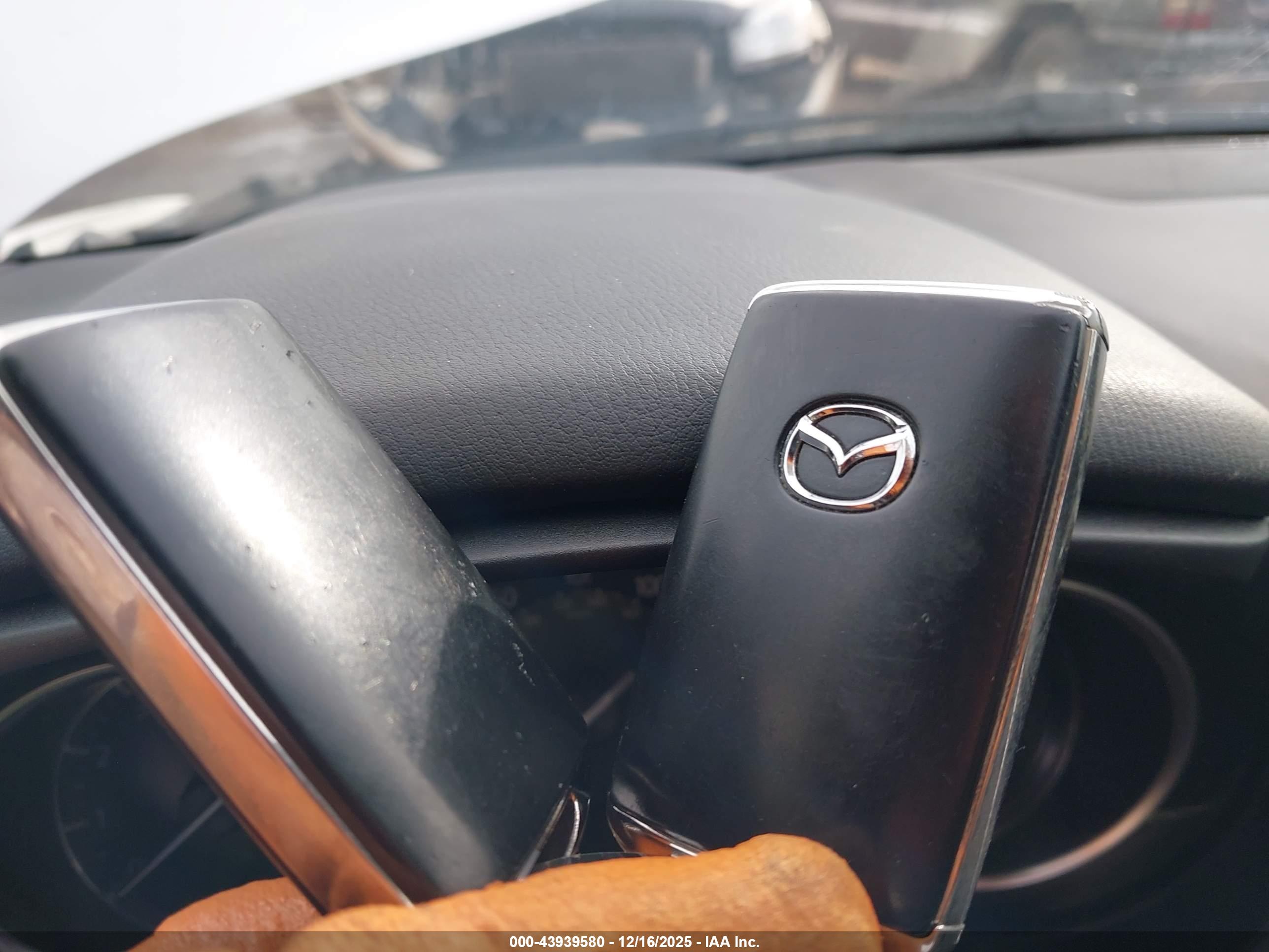 MAZDA MAZDA6 image 11