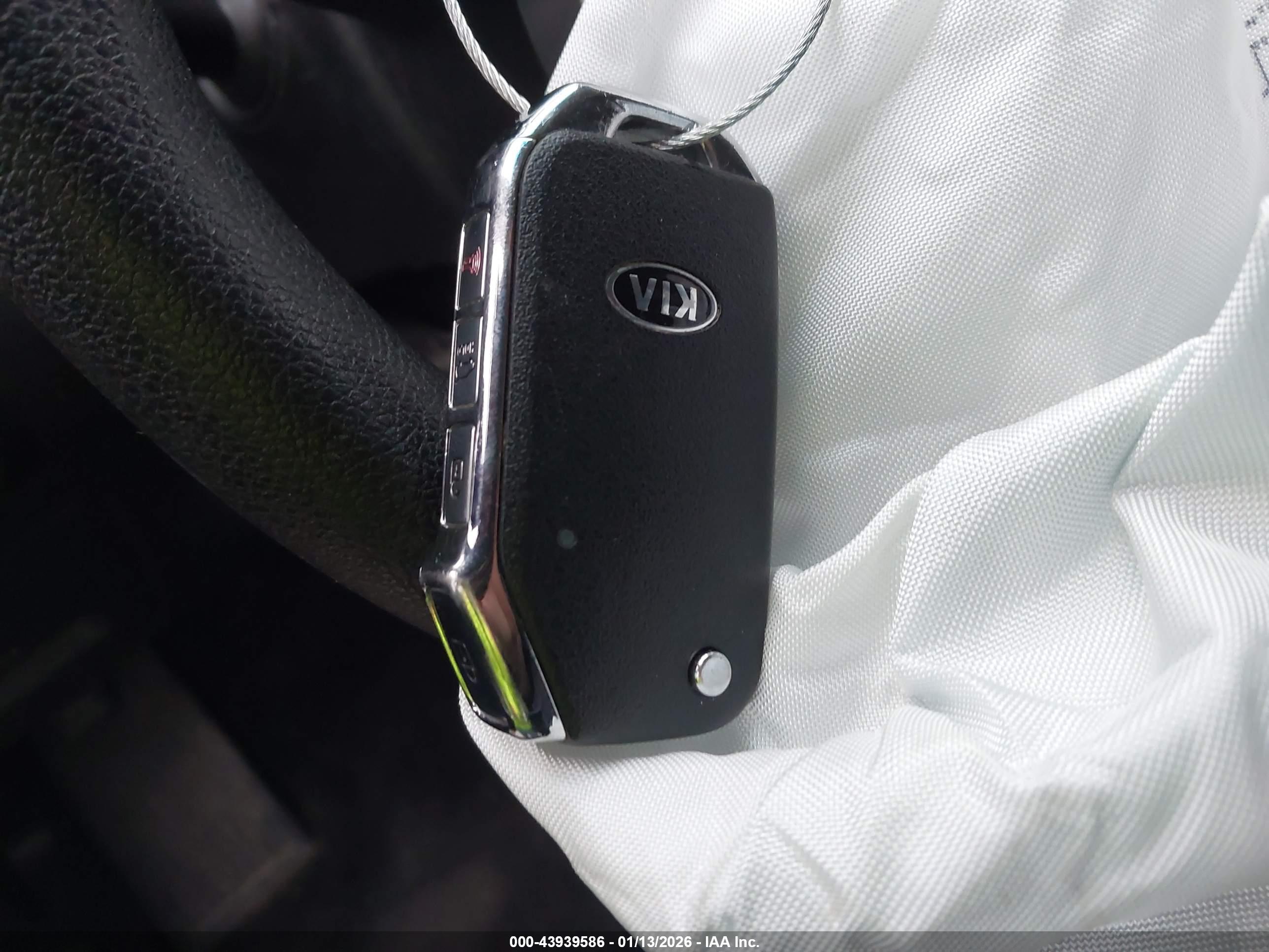 KIA SPORTAGE image 11