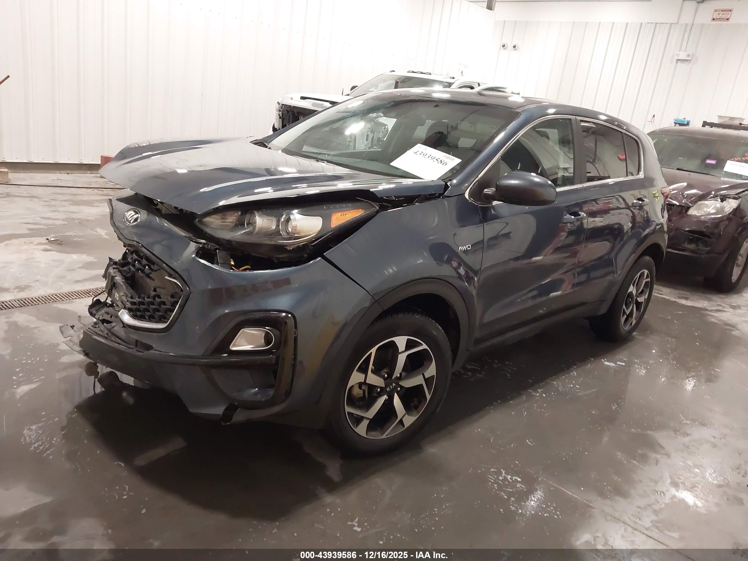 KIA SPORTAGE image 2