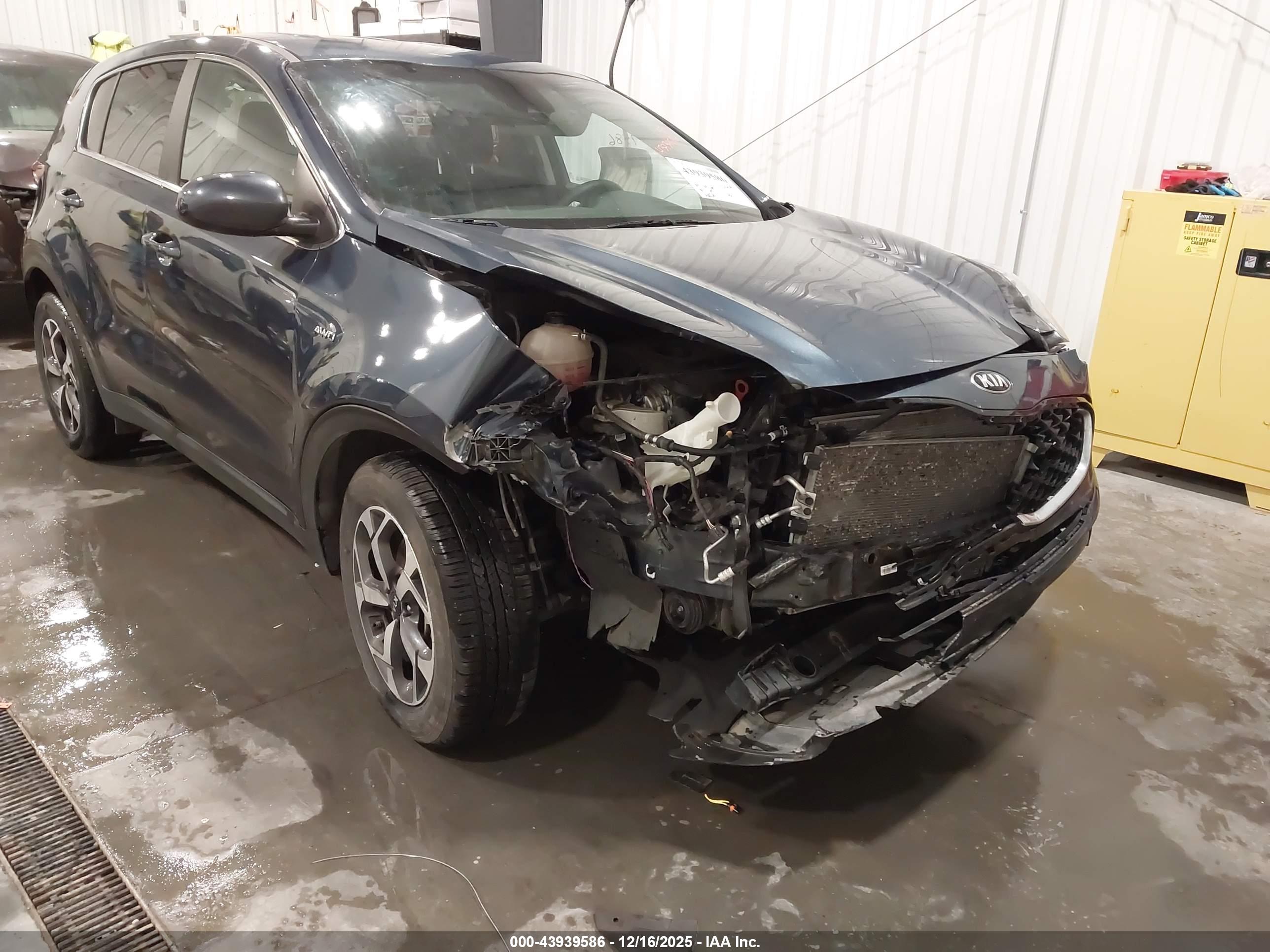 KIA SPORTAGE image 6