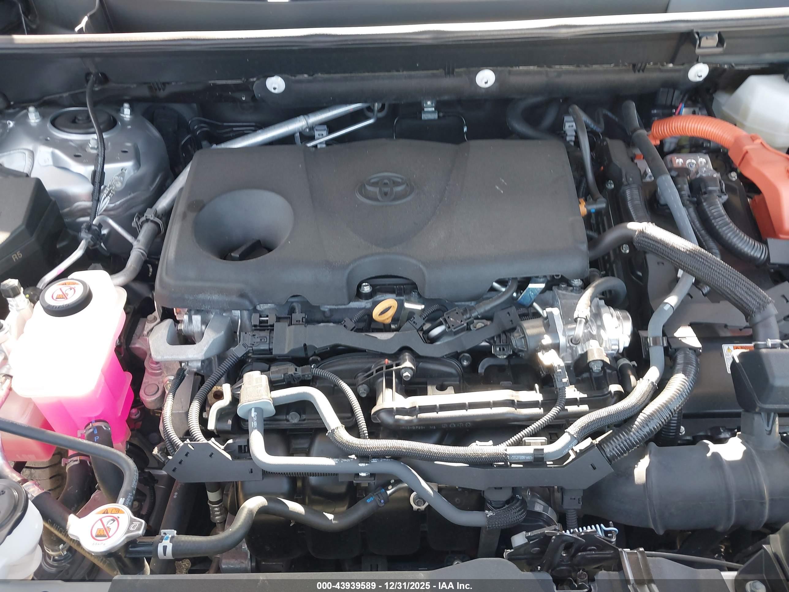 TOYOTA RAV4 image 10