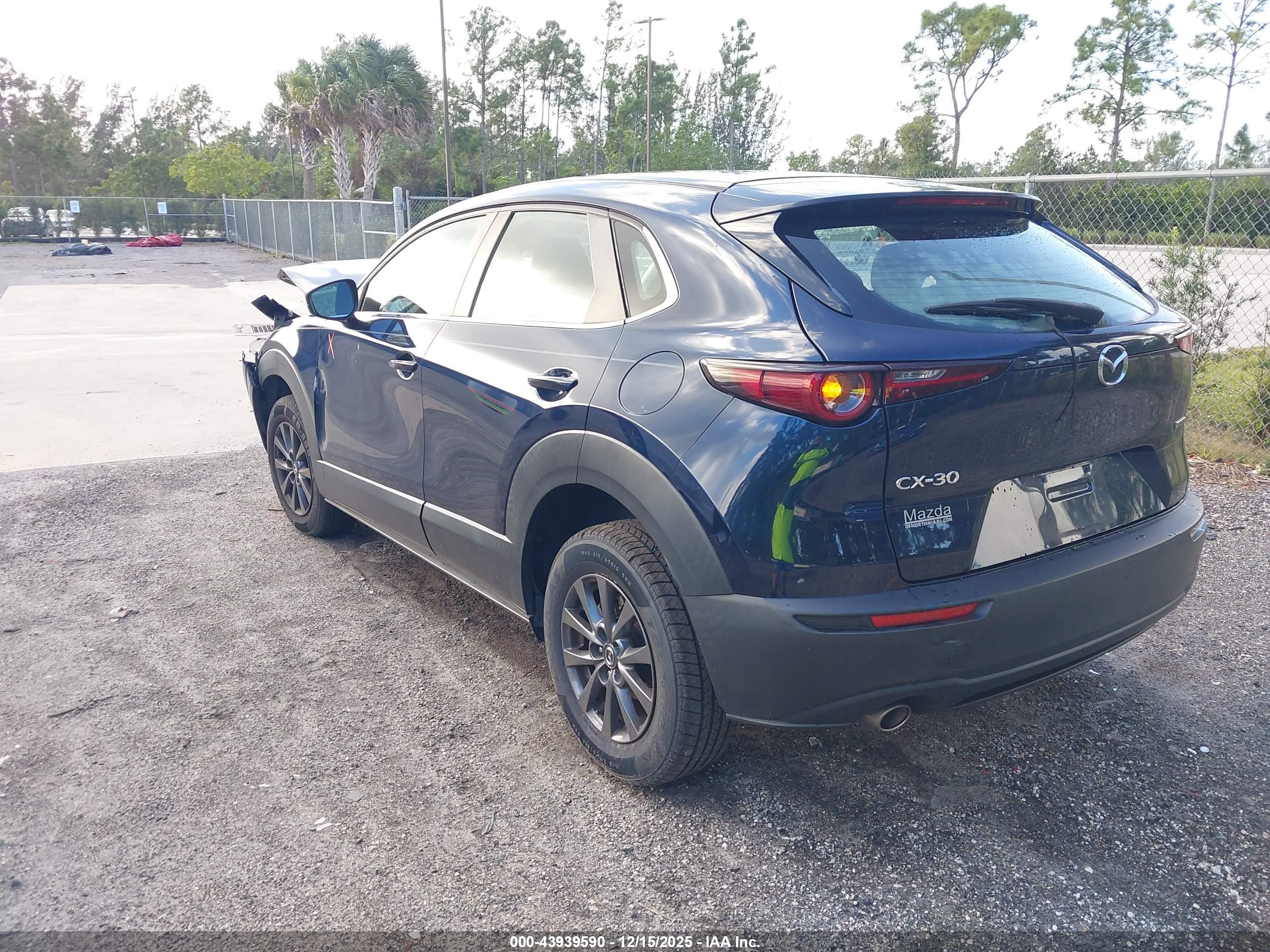 MAZDA CX-30 image 3