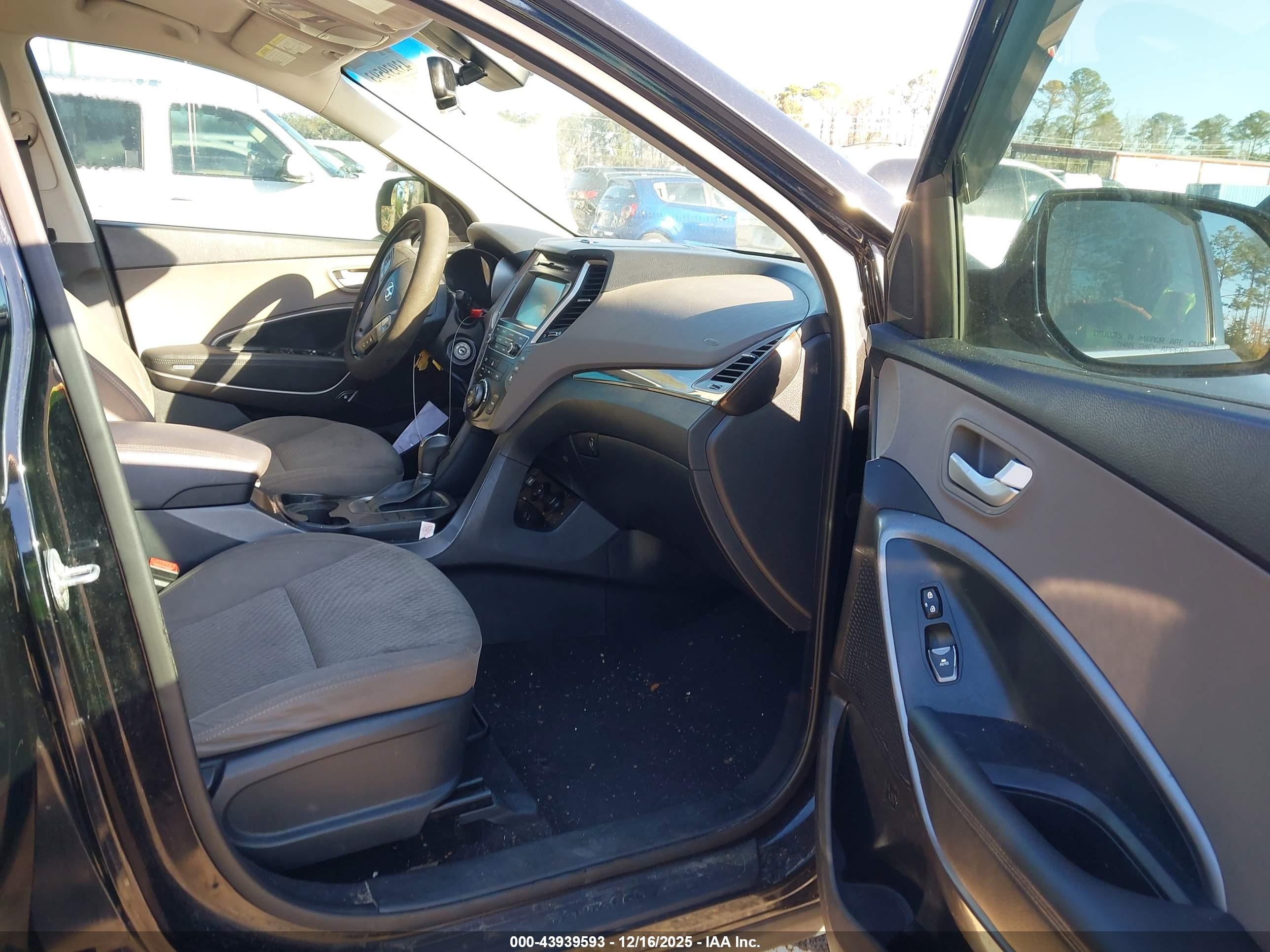 HYUNDAI SANTA image 5