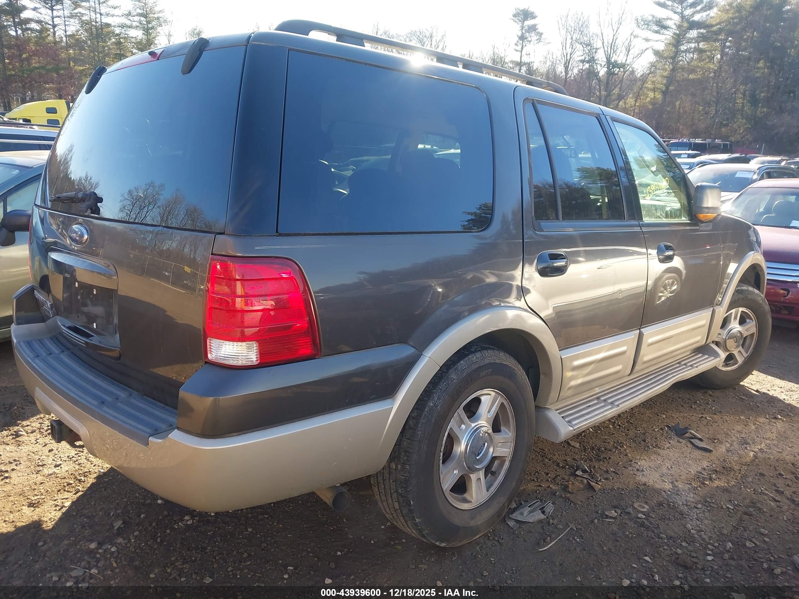 FORD EXPEDITION image 4