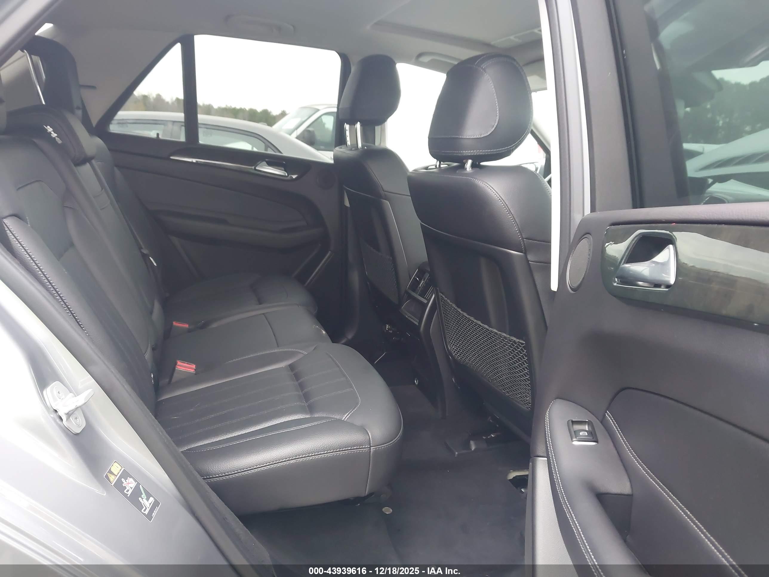 MERCEDES-BENZ GLE image 8