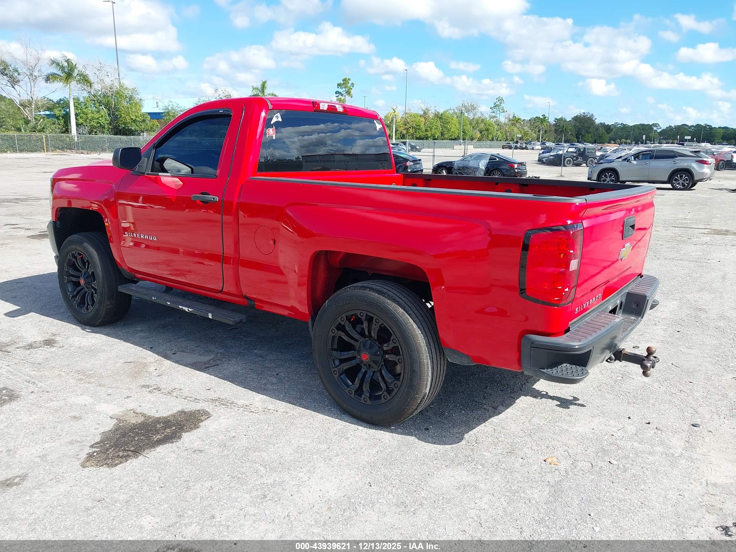 CHEVROLET SILVERADO image 3