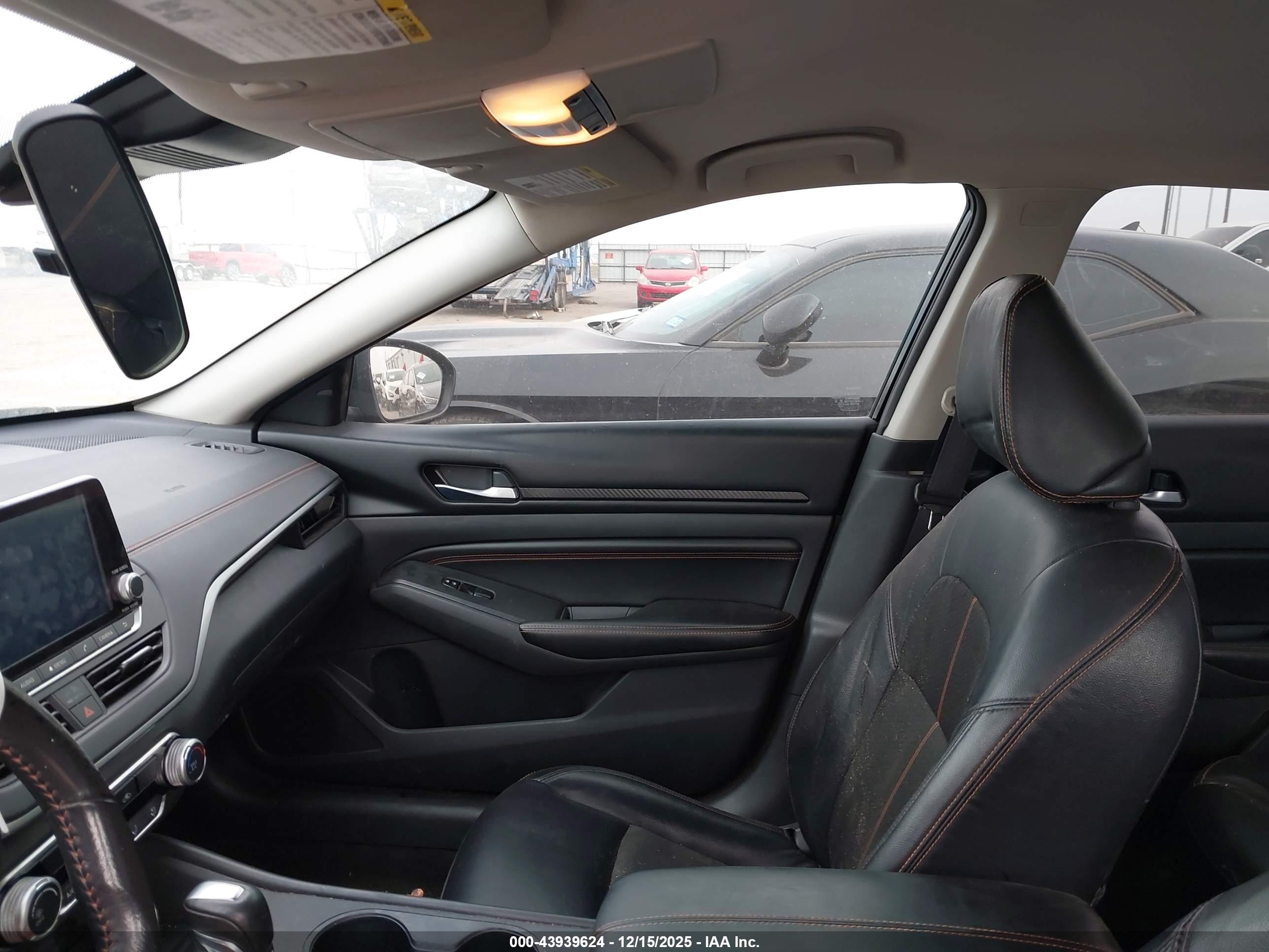 NISSAN ALTIMA image 5