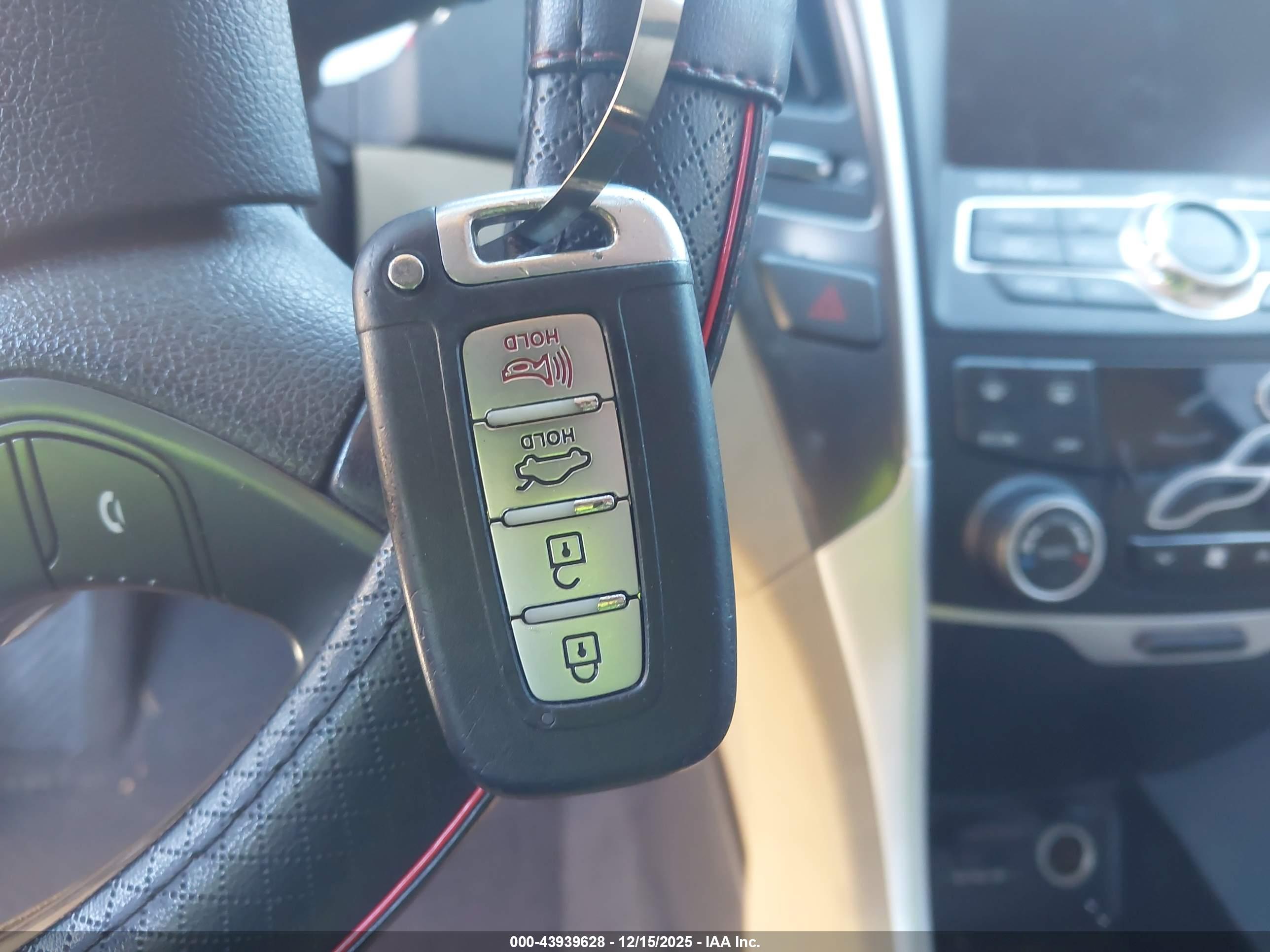 HYUNDAI SONATA image 11
