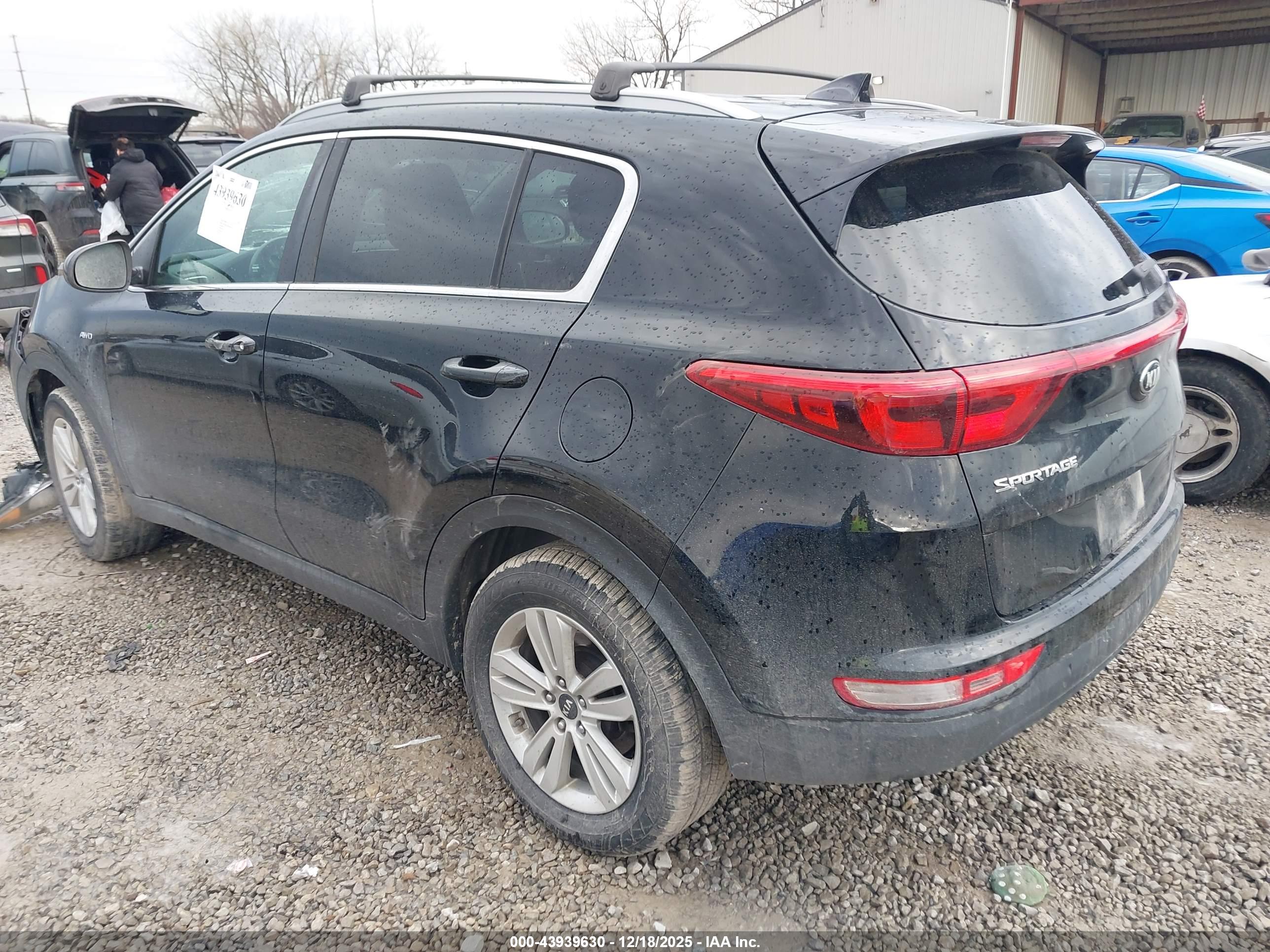 KIA SPORTAGE image 3