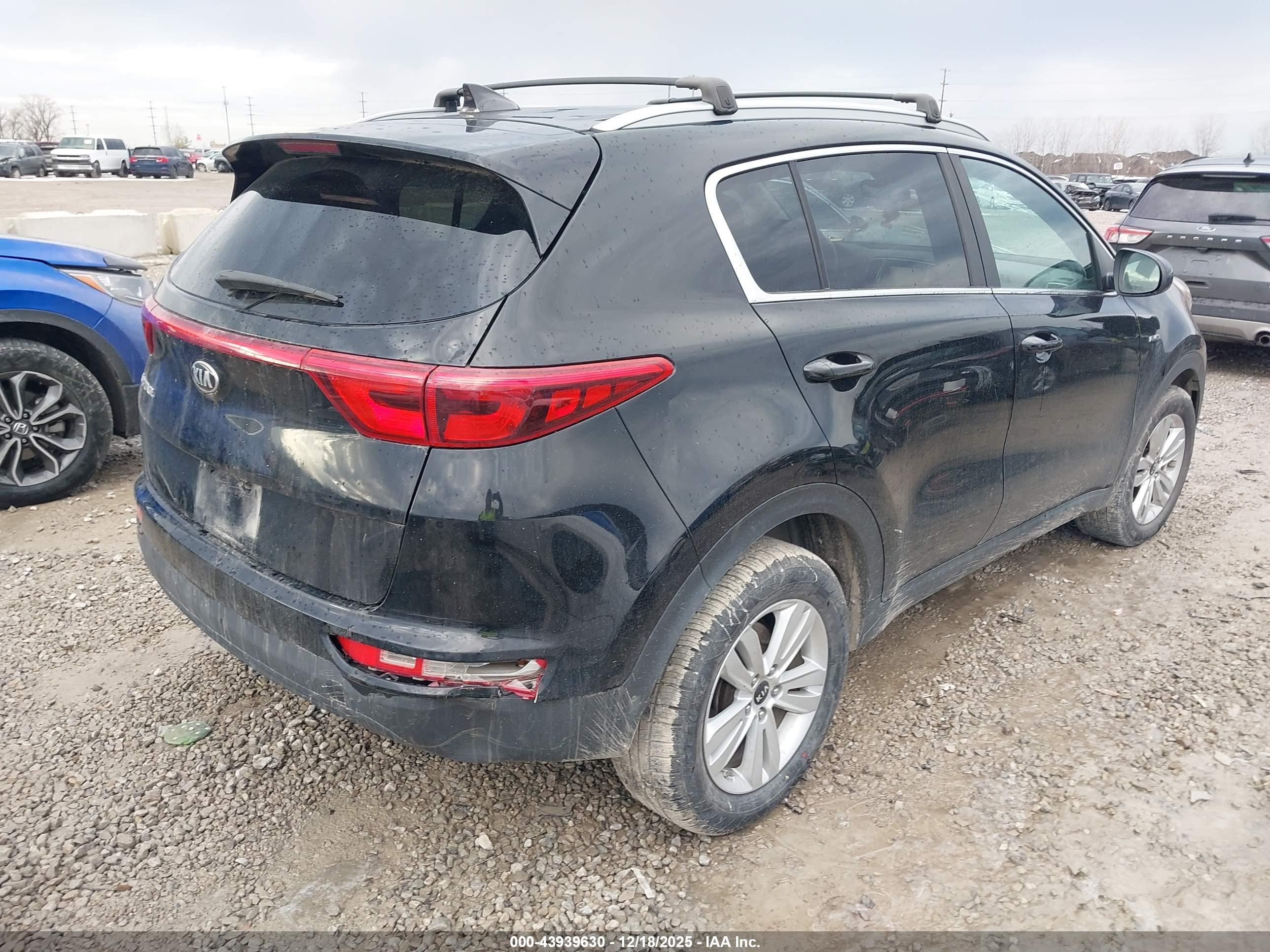 KIA SPORTAGE image 4