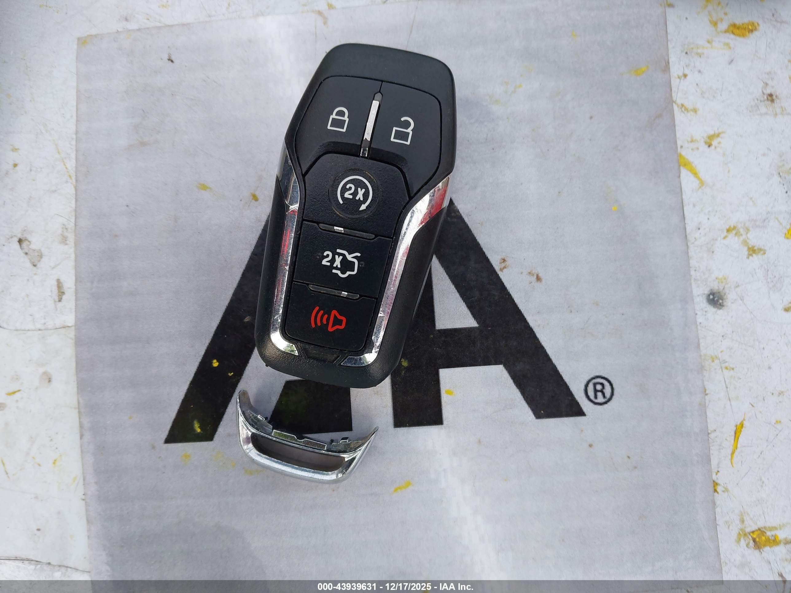 LINCOLN MKC image 11