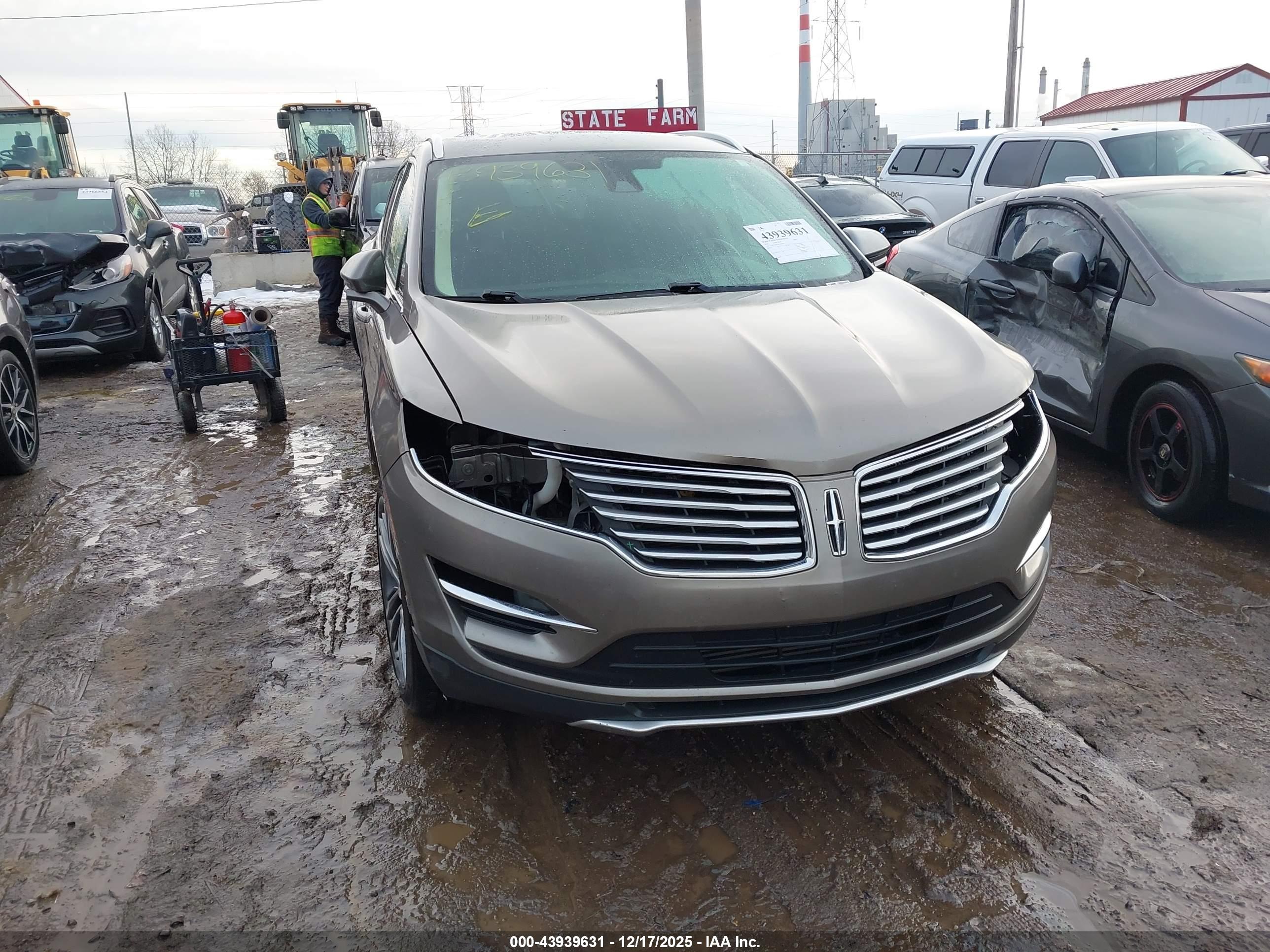 LINCOLN MKC image 6