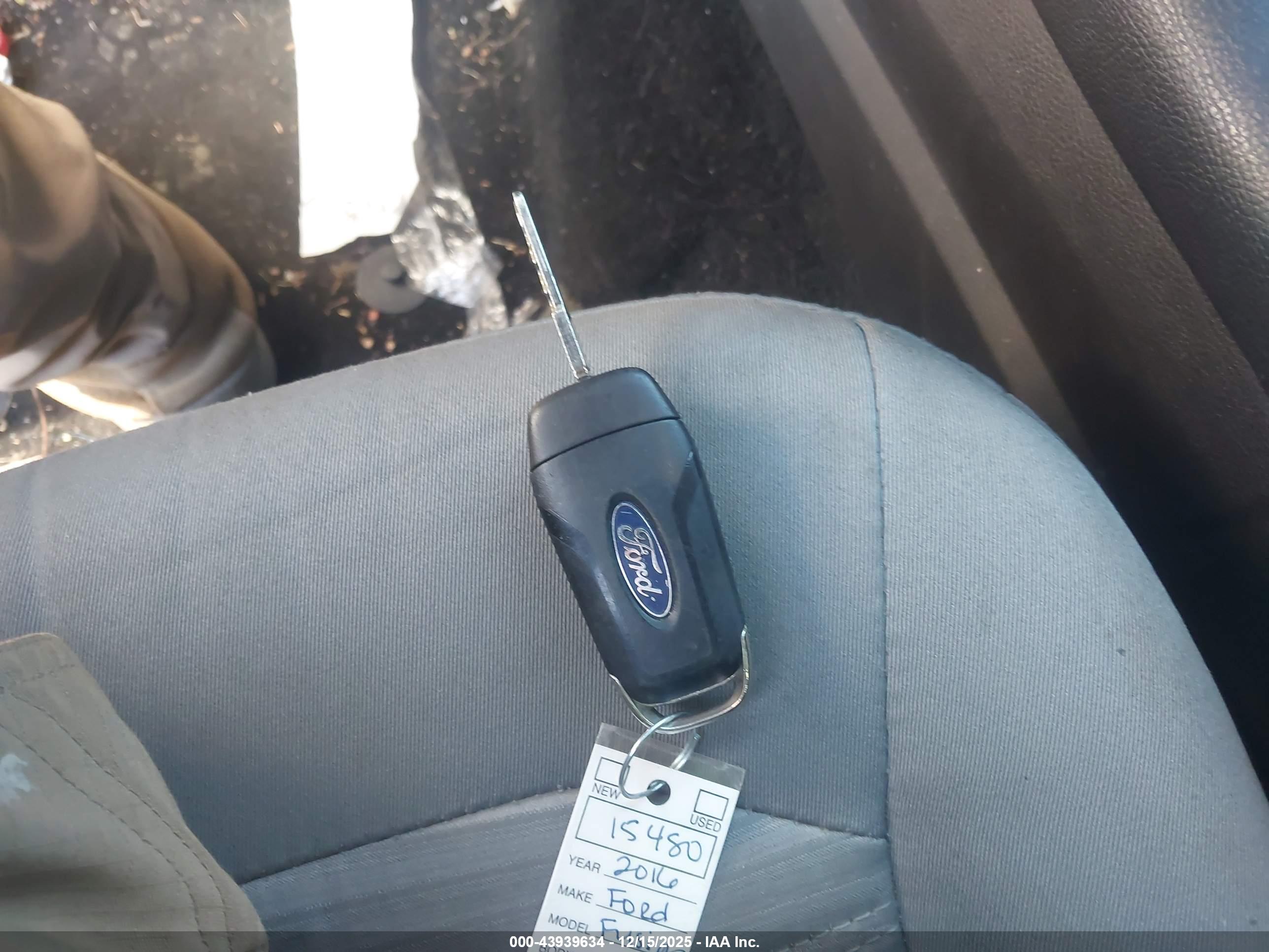 FORD FUSION image 11