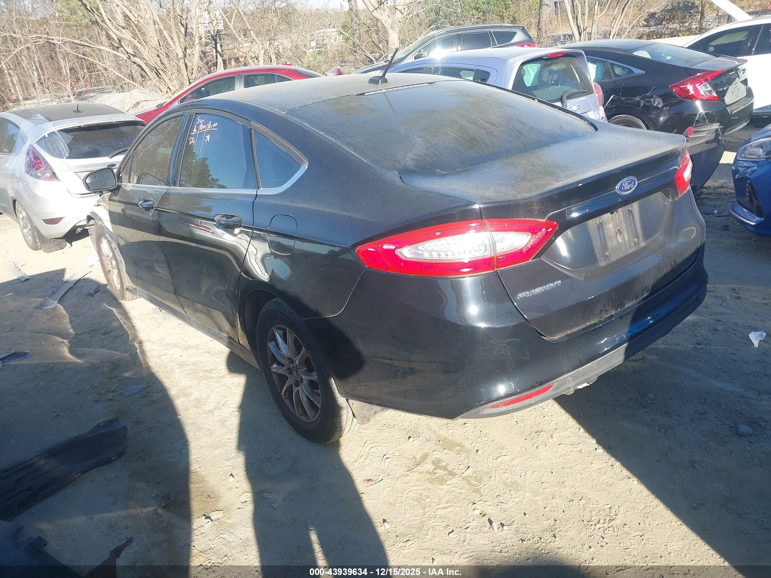 FORD FUSION image 3