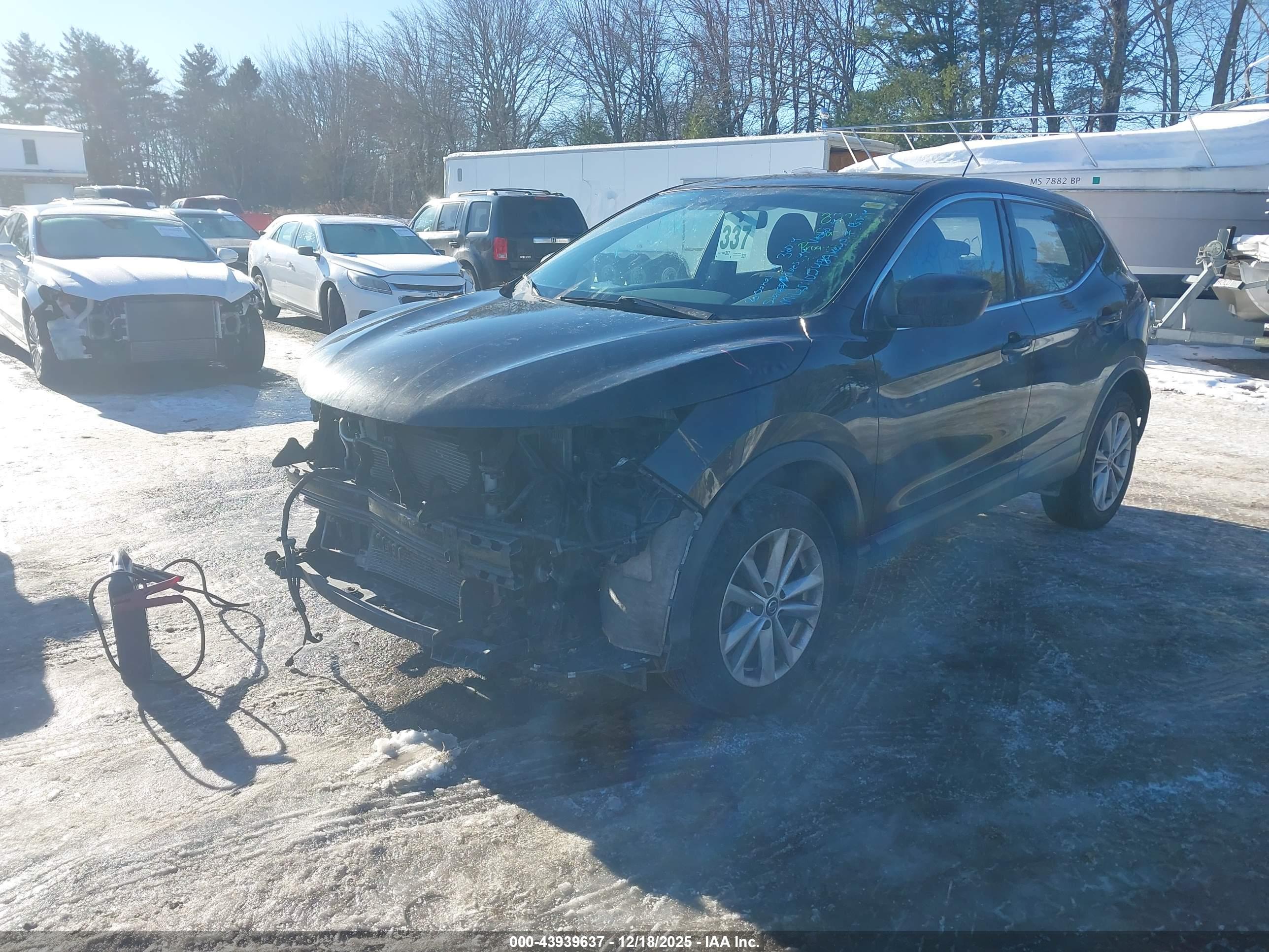 NISSAN ROGUE image 2