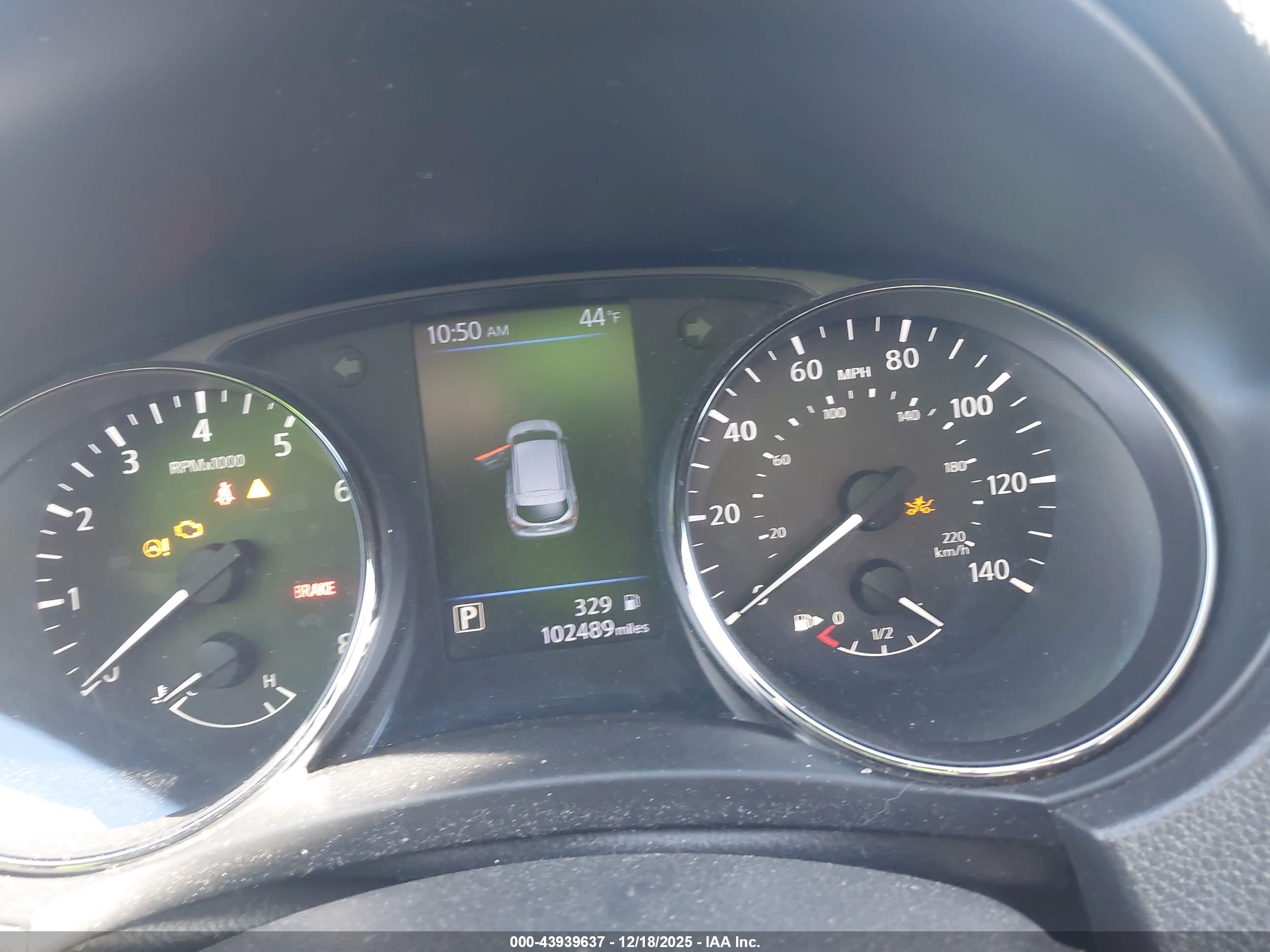 NISSAN ROGUE image 7