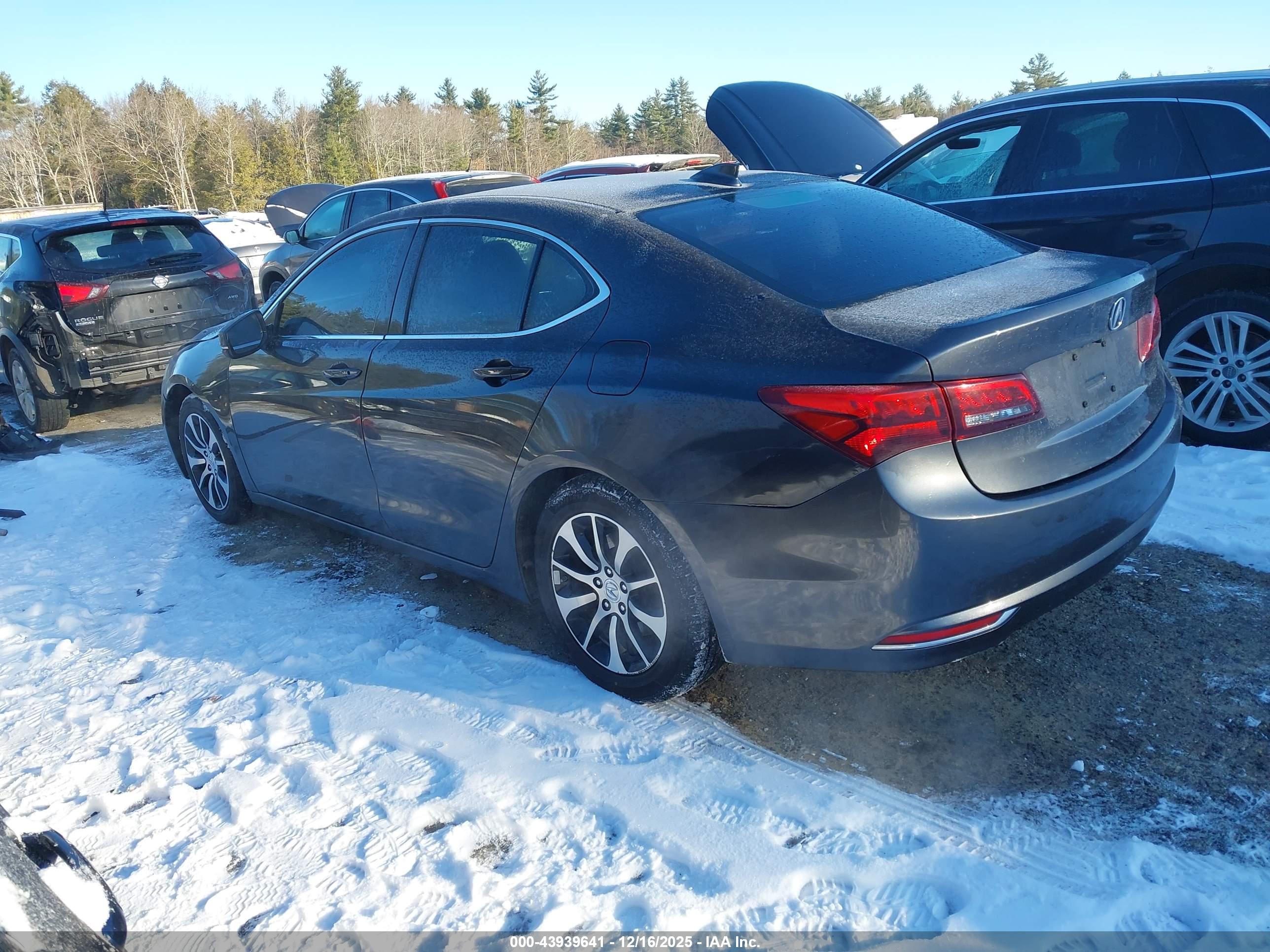 ACURA TLX image 3