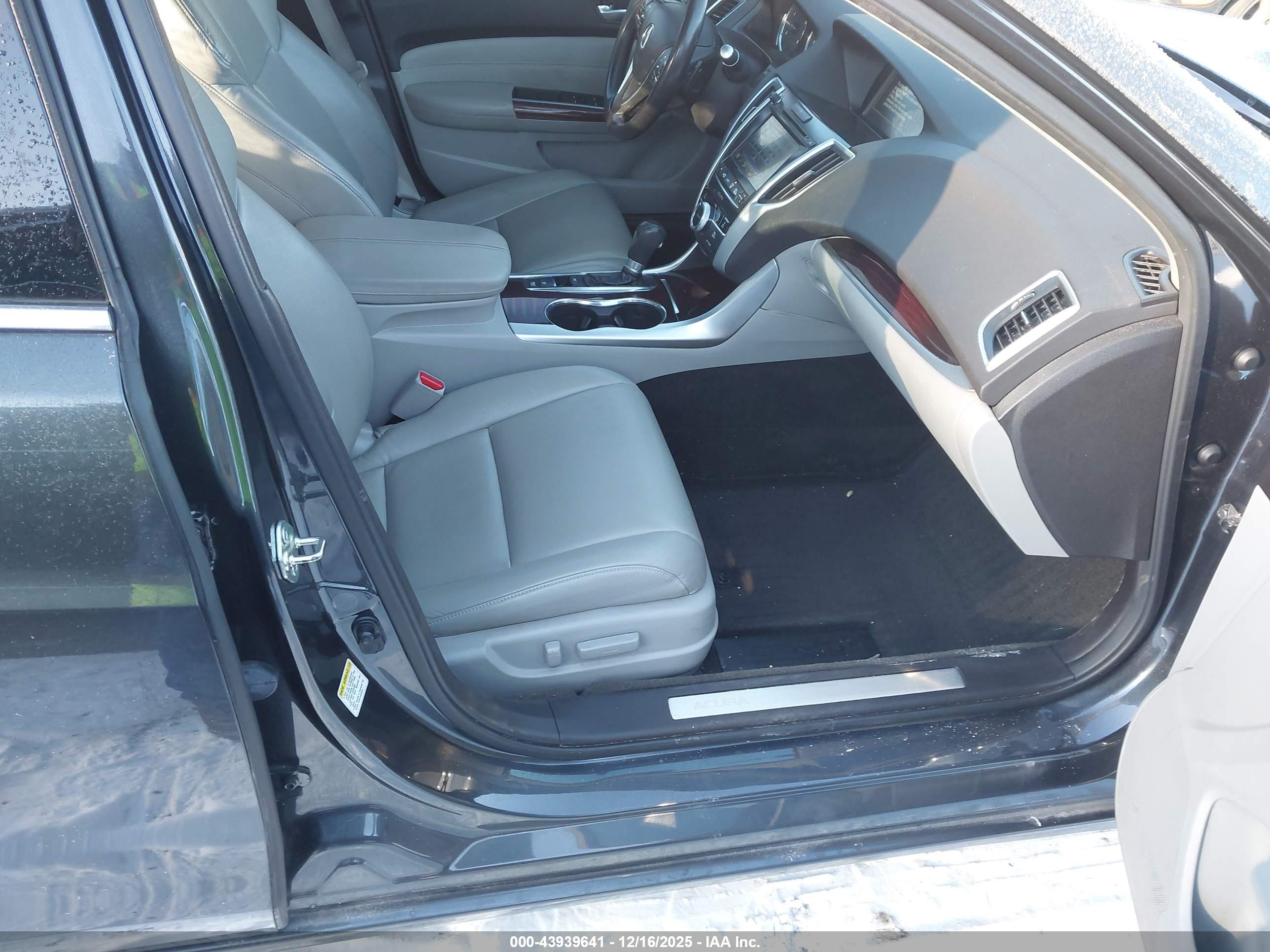 ACURA TLX image 5