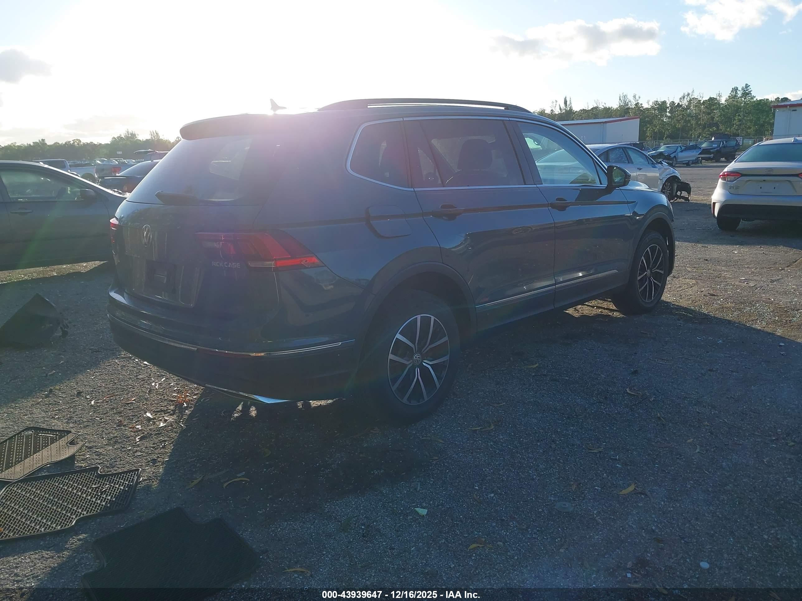 VOLKSWAGEN TIGUAN image 4