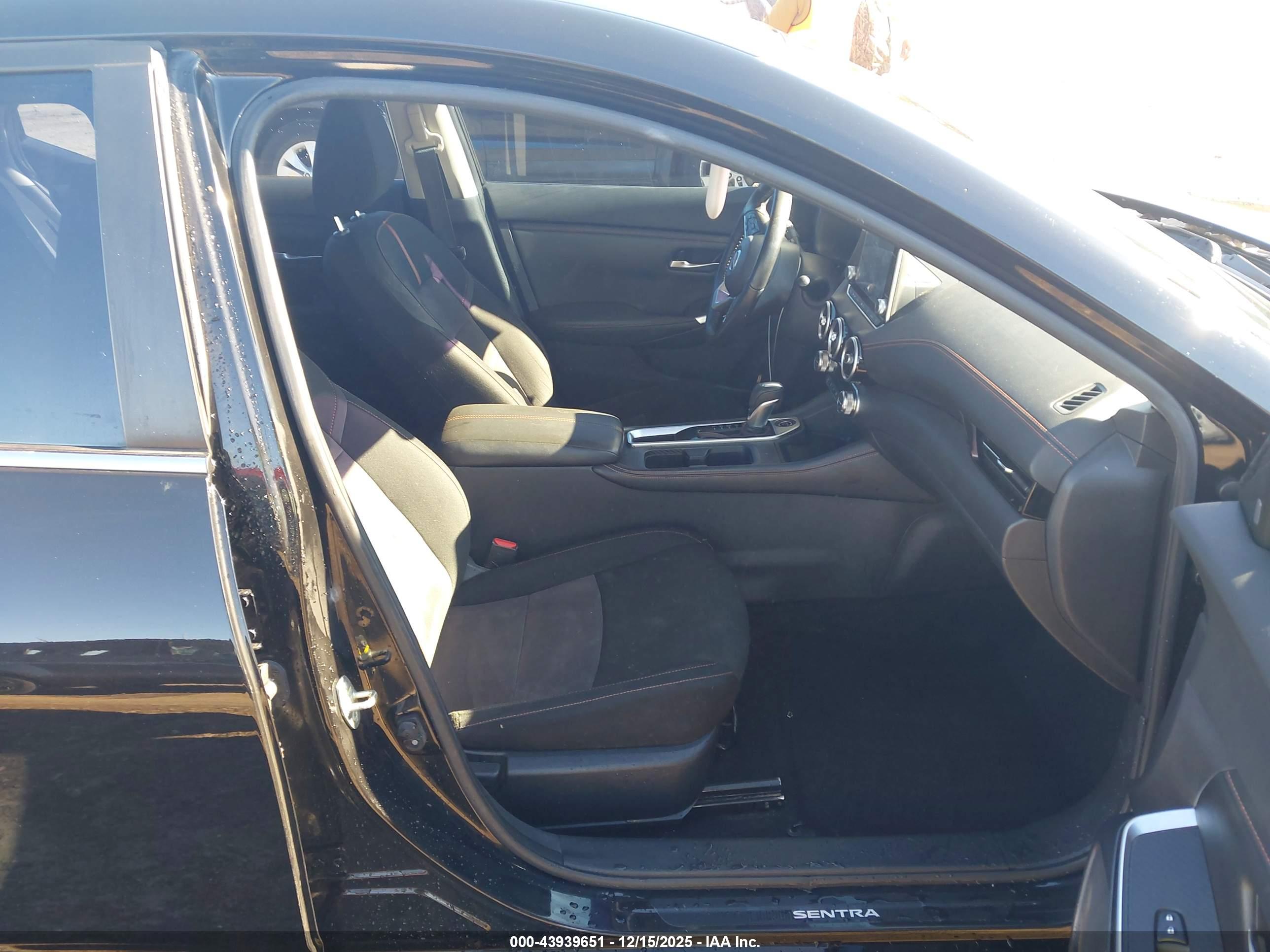NISSAN SENTRA image 5