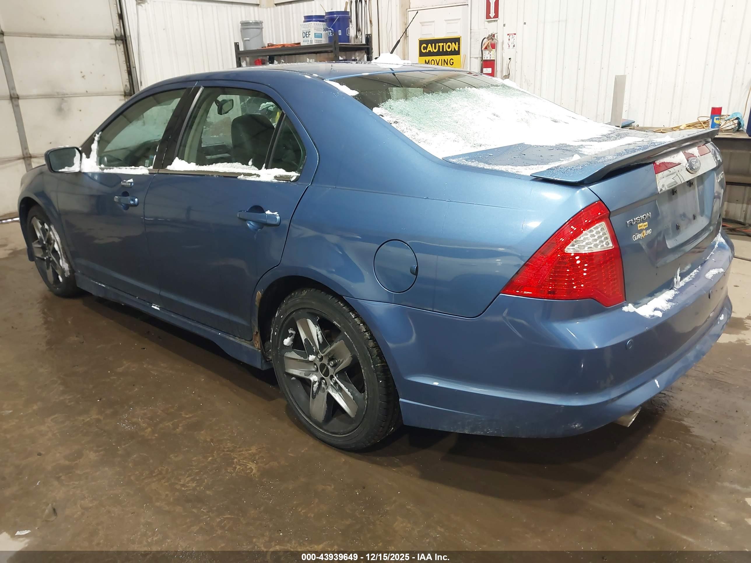 FORD FUSION image 3