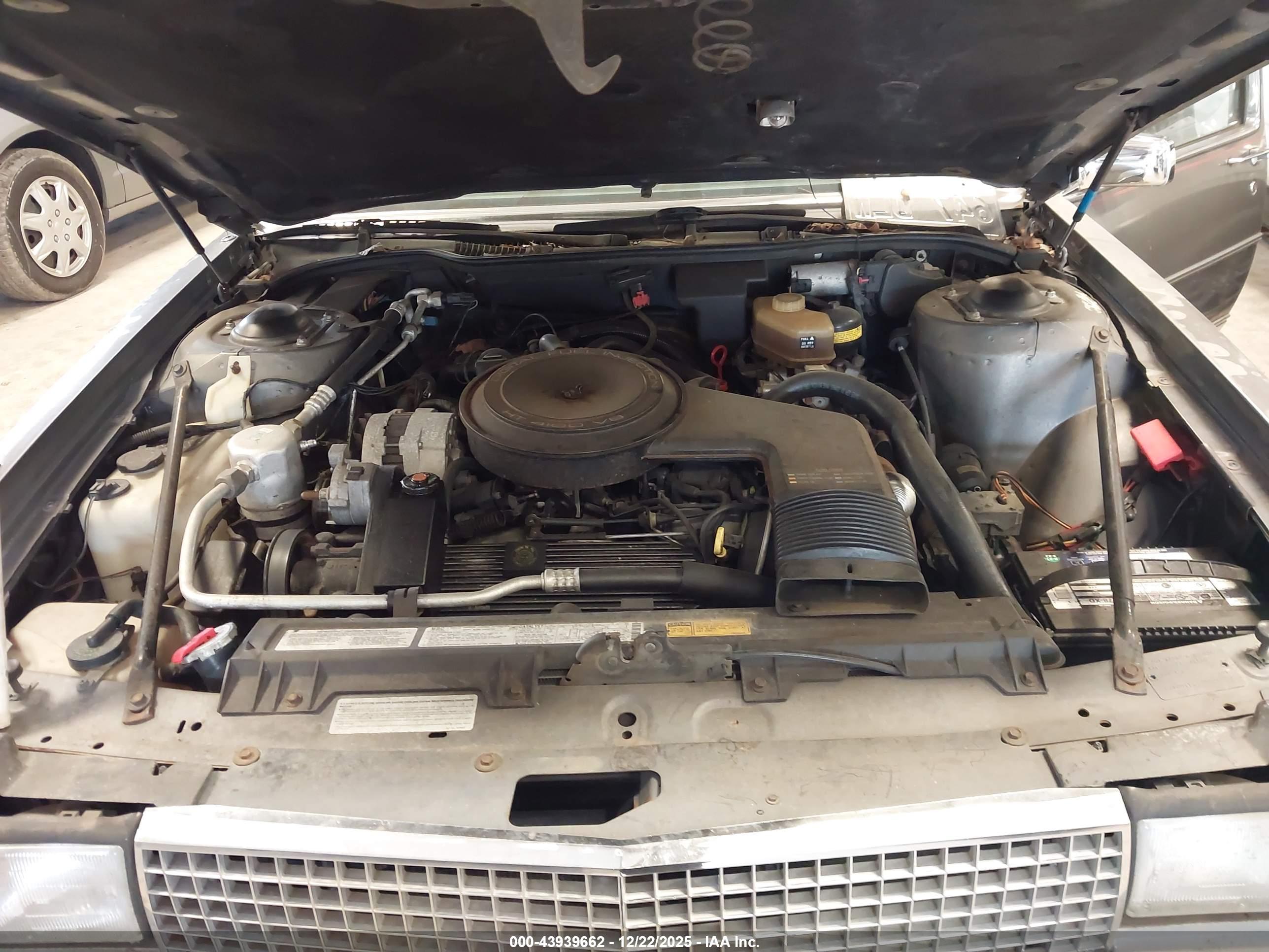CADILLAC DEVILLE image 10