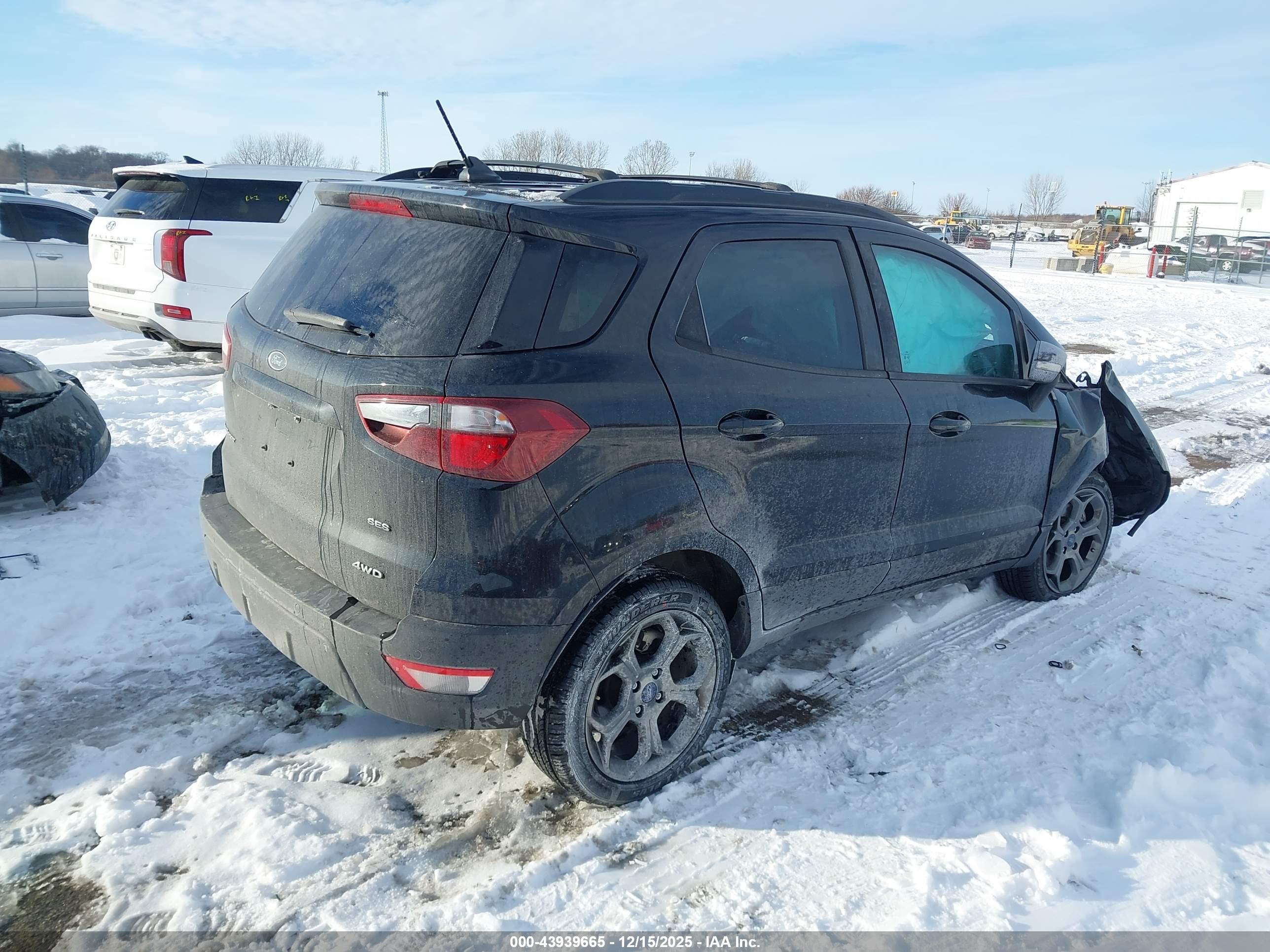 FORD ECOSPORT image 4