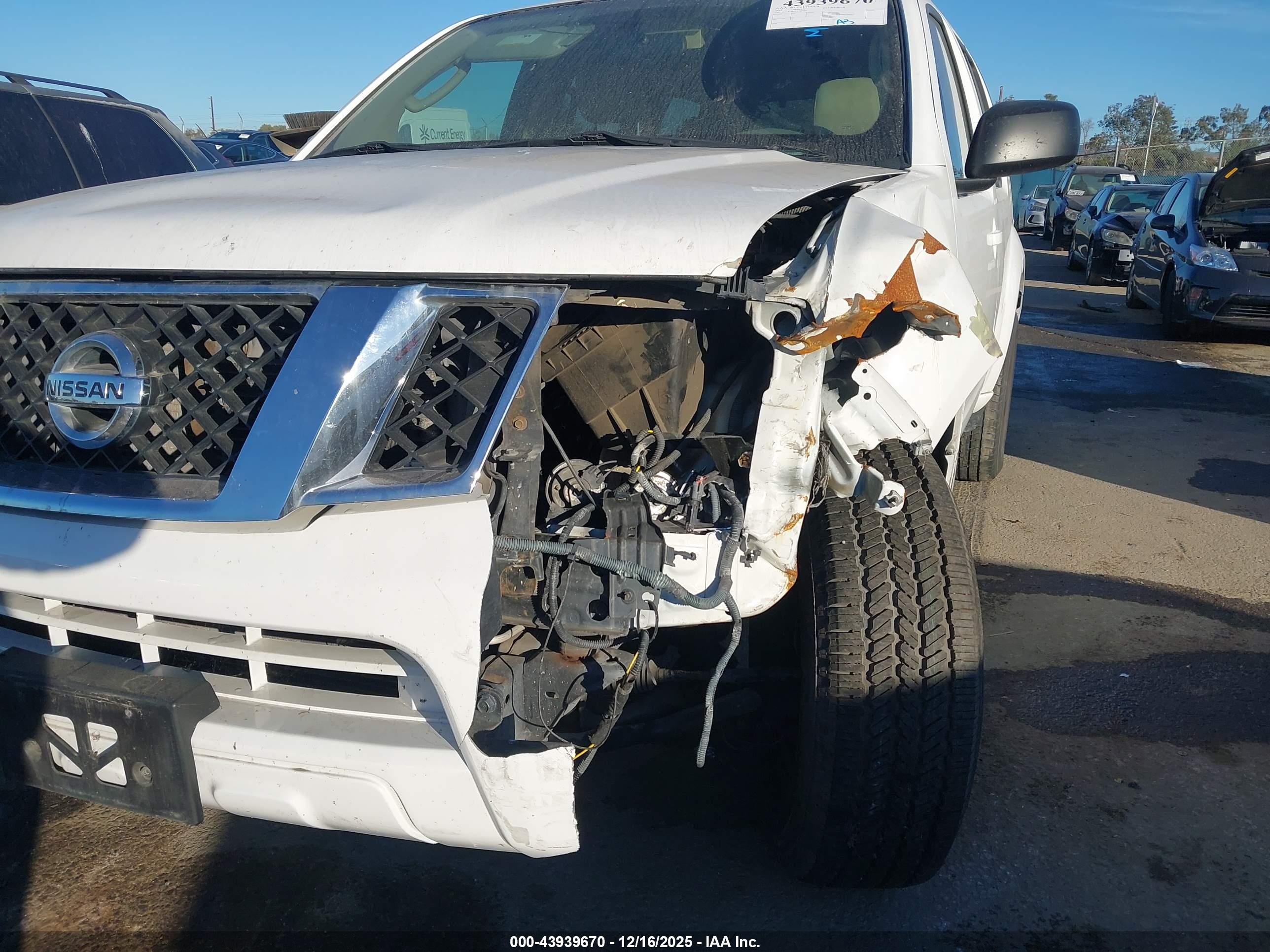 NISSAN PATHFINDER image 6